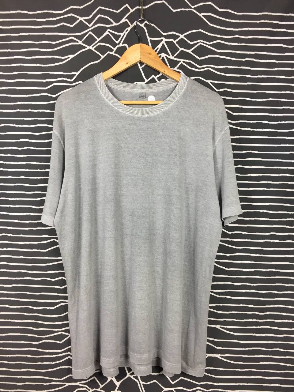 Japanese Brand × Uniqlo Uniqlo Plain Casual Essential Tee Size US XL / EU 56 / 4 - 2 Thumbnail