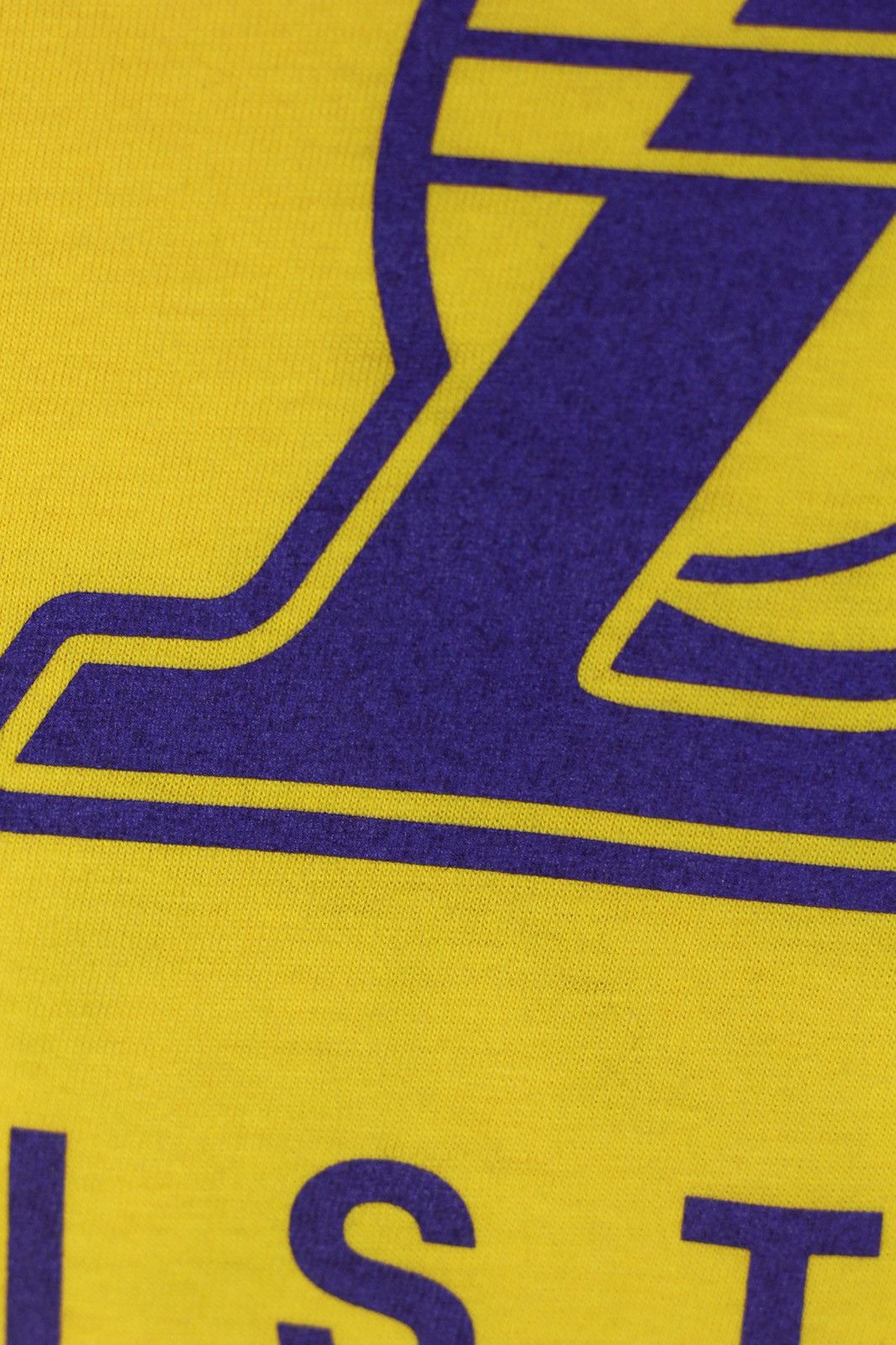NBA Los Angeles Lakers 22 Years Of History NBA T-Shirt Size US XL / EU 56 / 4 - 8 Thumbnail