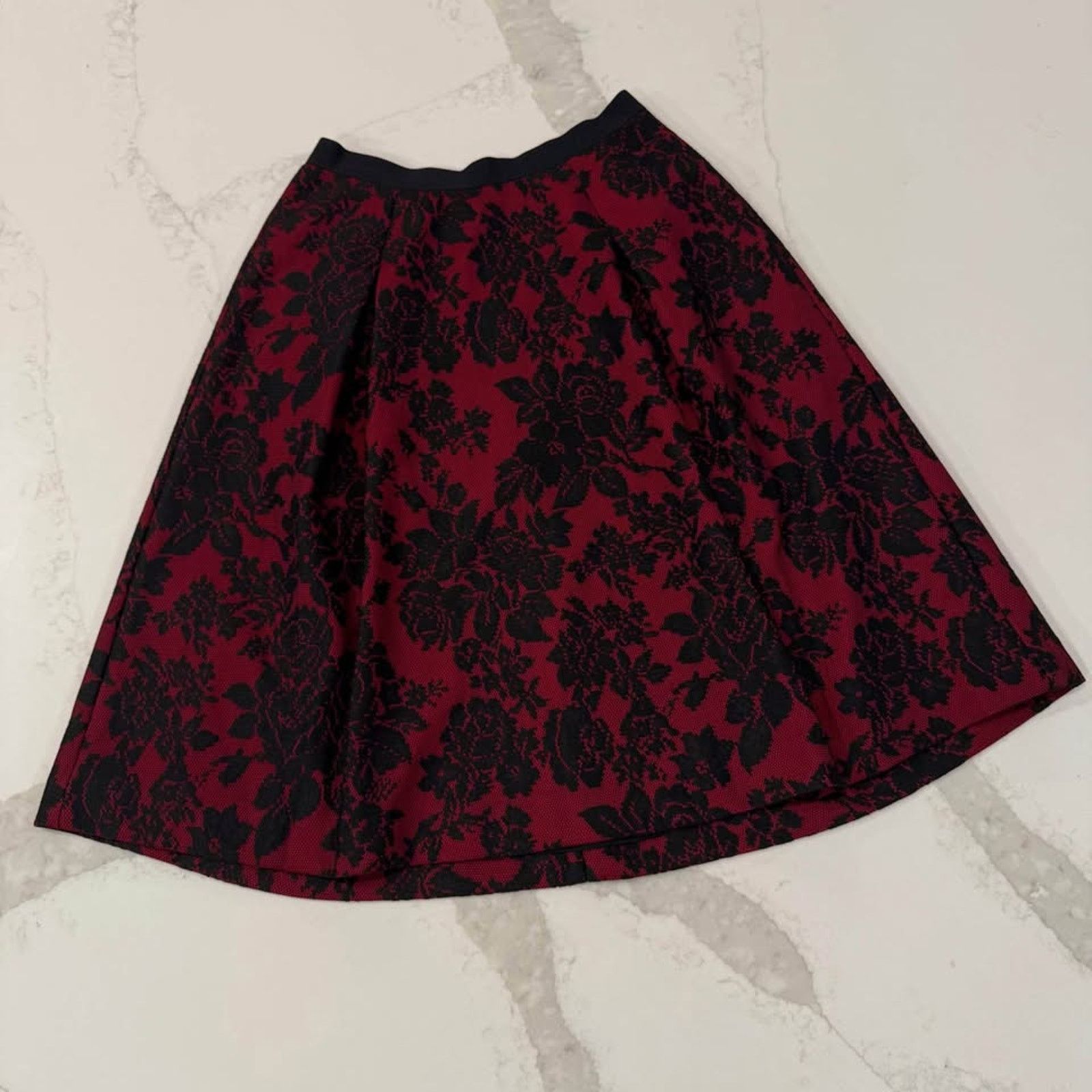 White House Black Market White House Black Market Pleated ALine Midi Skirt Womens 00 Size 24" / US 00 / IT 34 - 1 Thumbnail