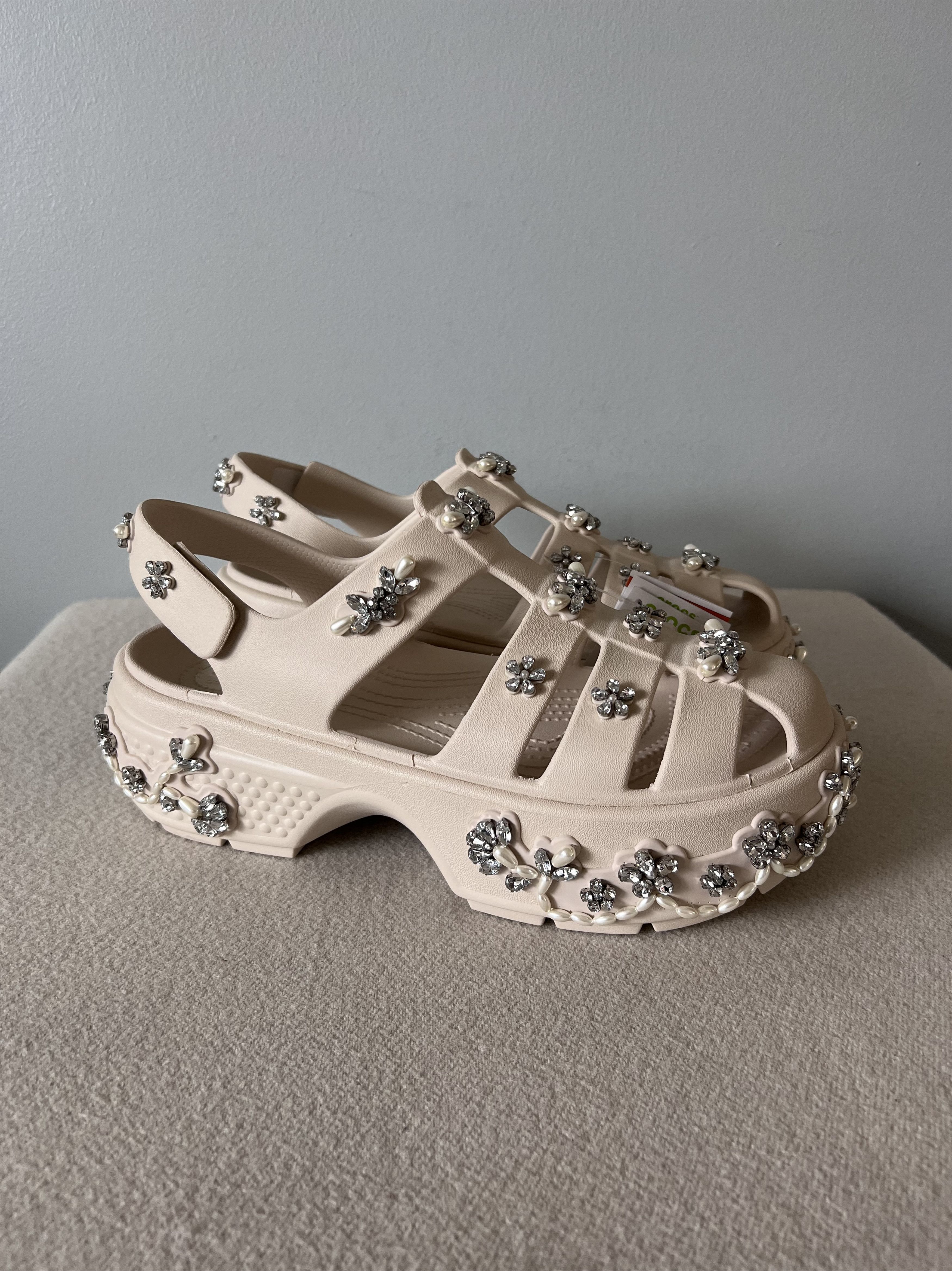 Crocs × Simone Rocha Simone Rocha Crocs Stomp Fisherman Clogs in Stucco Size US 10 / IT 40 - 1 Thumbnail