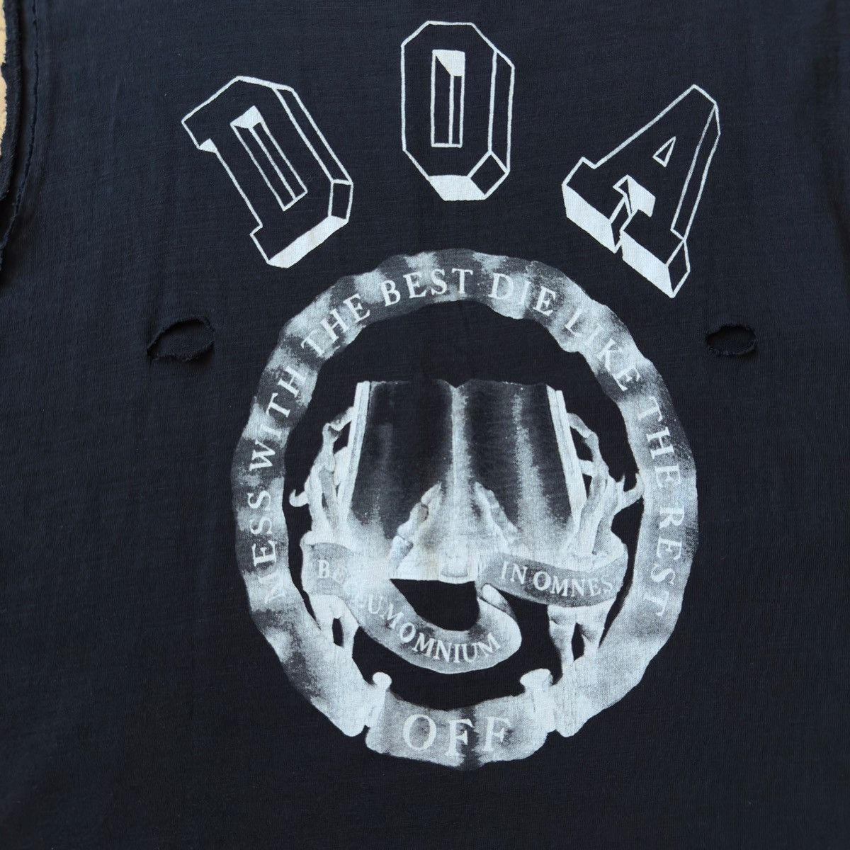 Off-White FW15 Off-White D.O.A Distressed Tshirt Size US L / EU 52-54 / 3 - 7 Thumbnail