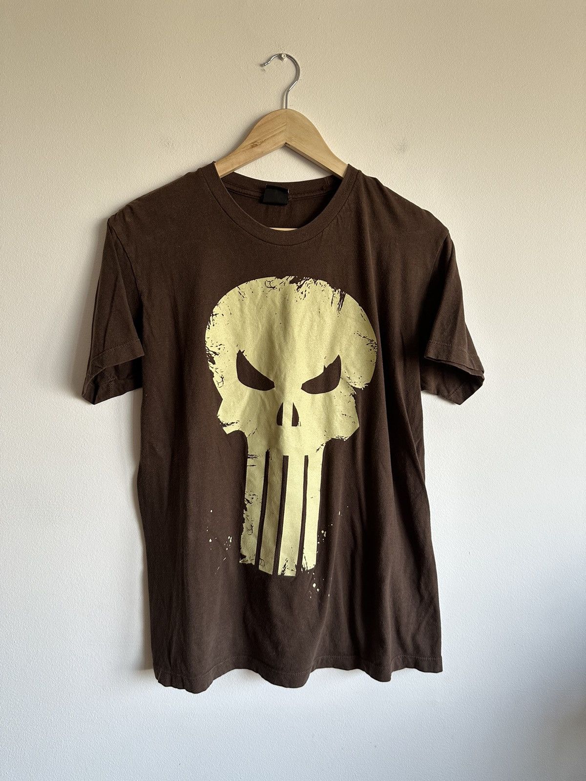 Marvel Comics The Punisher Brown Tee streetwear comics marvel swag Size US S / EU 44-46 / 1 - 1 Thumbnail