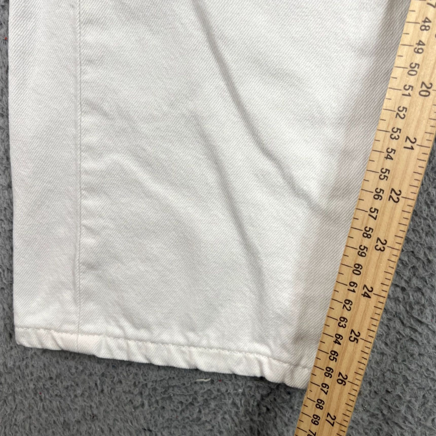 Levi's VINTAGE Levi's 501 Jeans Men 34 Regular White Denim Button Fly Straight 5-Pocket 90s USA Mens Size US 34 / EU 50 - 6 Thumbnail