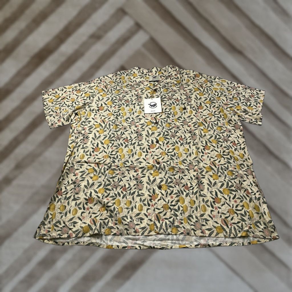Vintage NWT Yiume Hawaiian Shirt Short Sleeve Tencel Button-Up Mens 5XL Beige William Morris Fruit Print Hawaiian Shirt Short Sleeve Mens 5XL Beige NWT Size US XXL / EU 58 / 5 - 1 Thumbnail