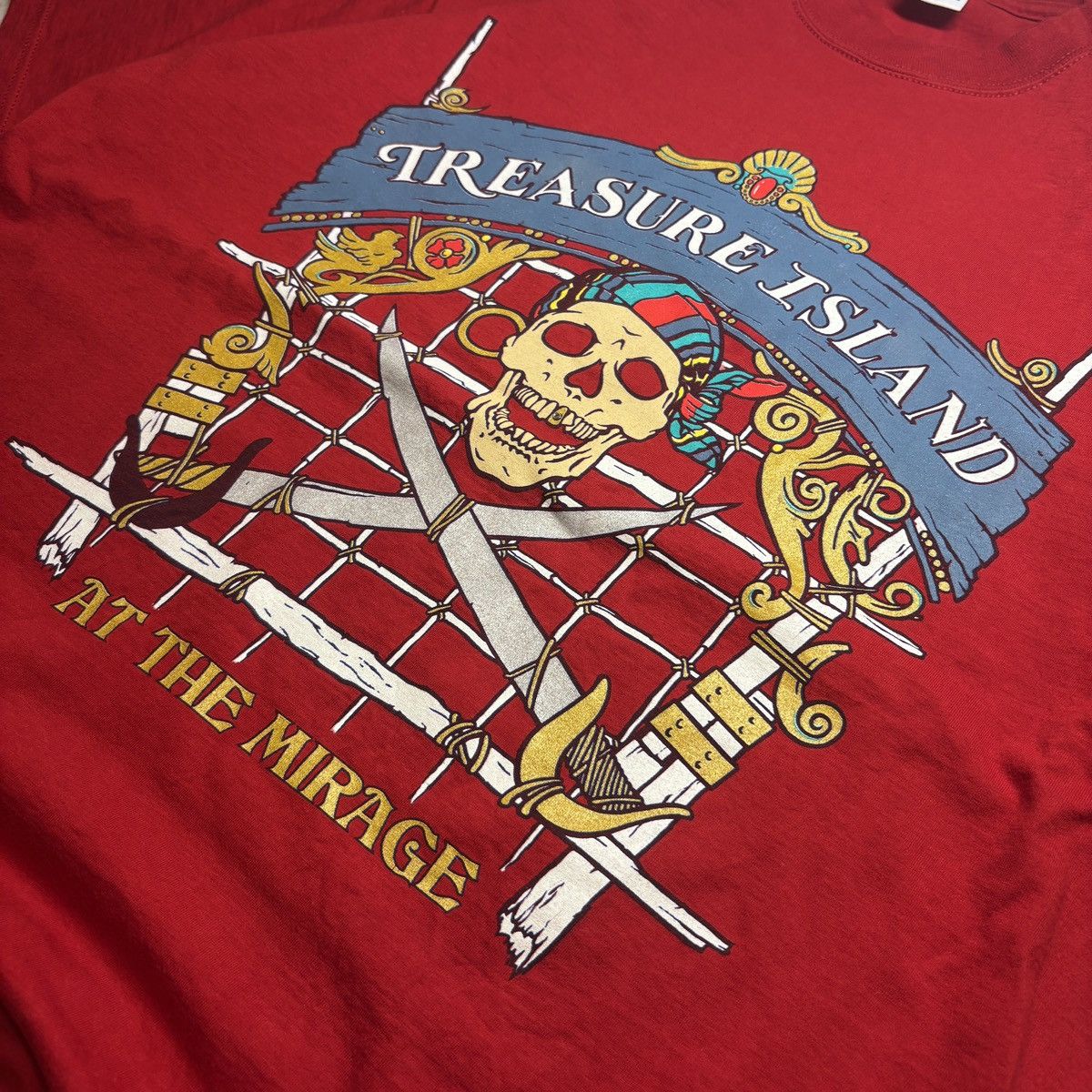 Other Vintage 90s Treasure Island at the Mirage Size US L / EU 52-54 / 3 - 4 Thumbnail