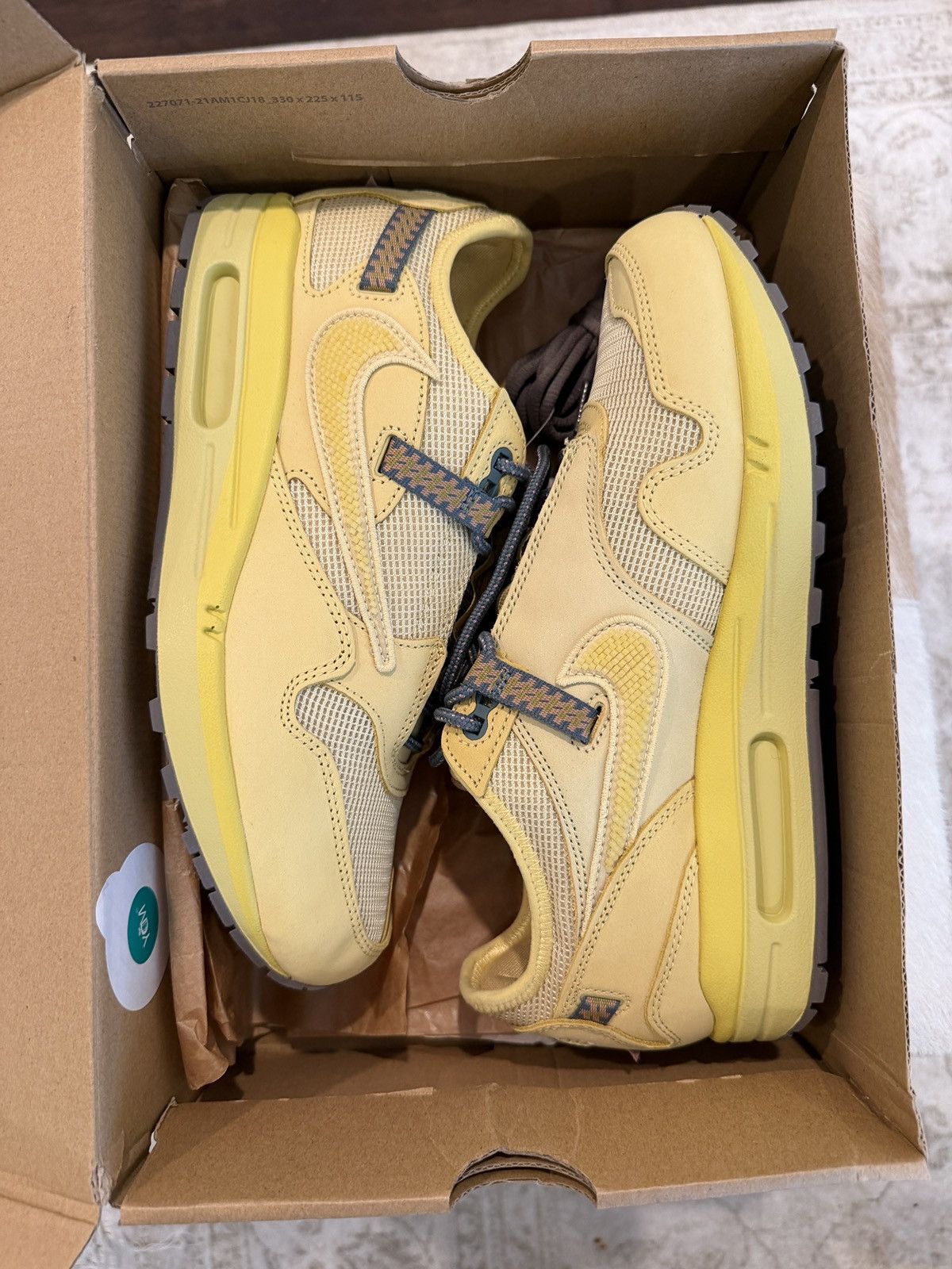 Nike Air Max 1 Travis Scott Saturn Gold Size 9 (2022)