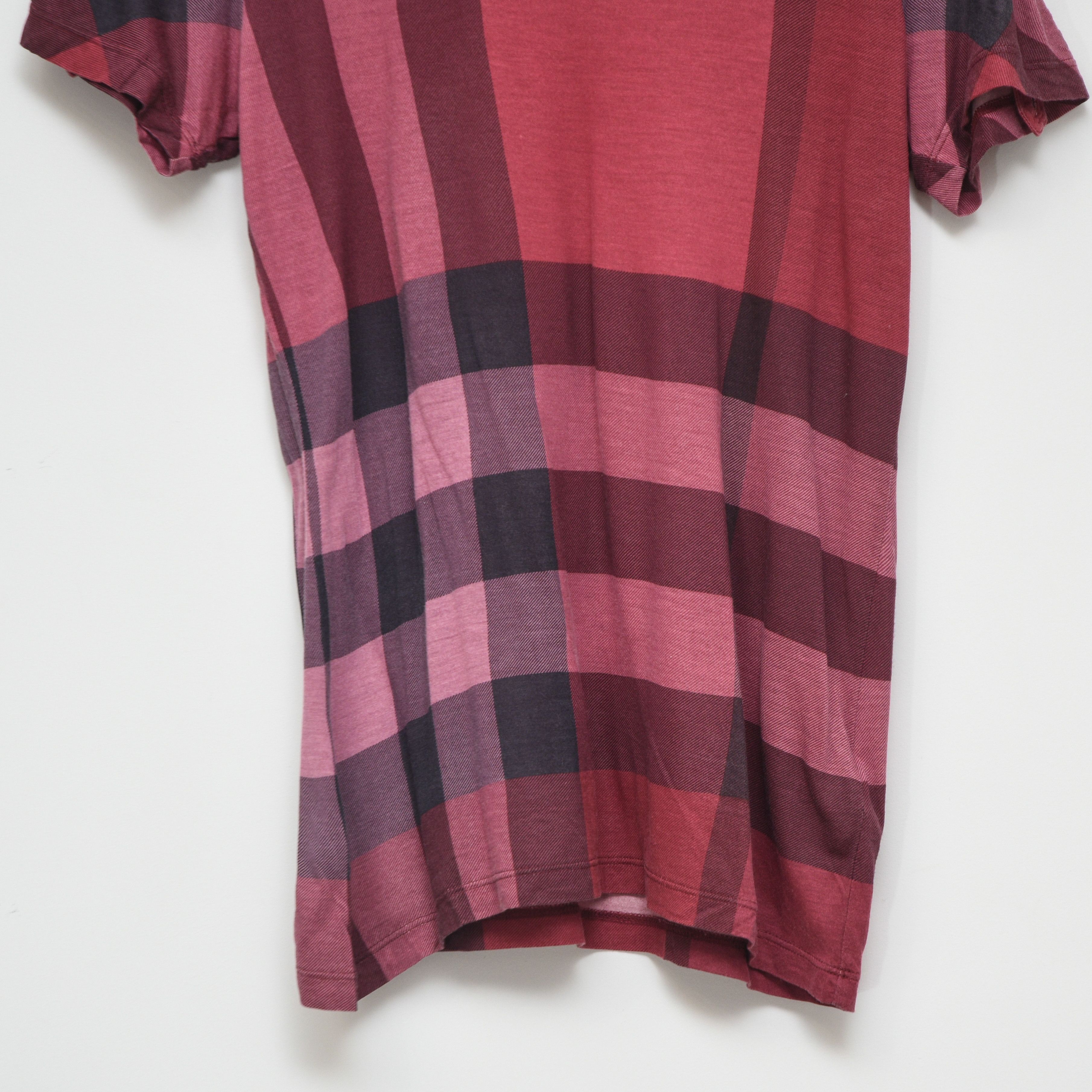 Burberry Burberry Brit Women's Plaid T-Shirt Red Nova Check Size M / US 6-8 / IT 42-44 - 3 Thumbnail