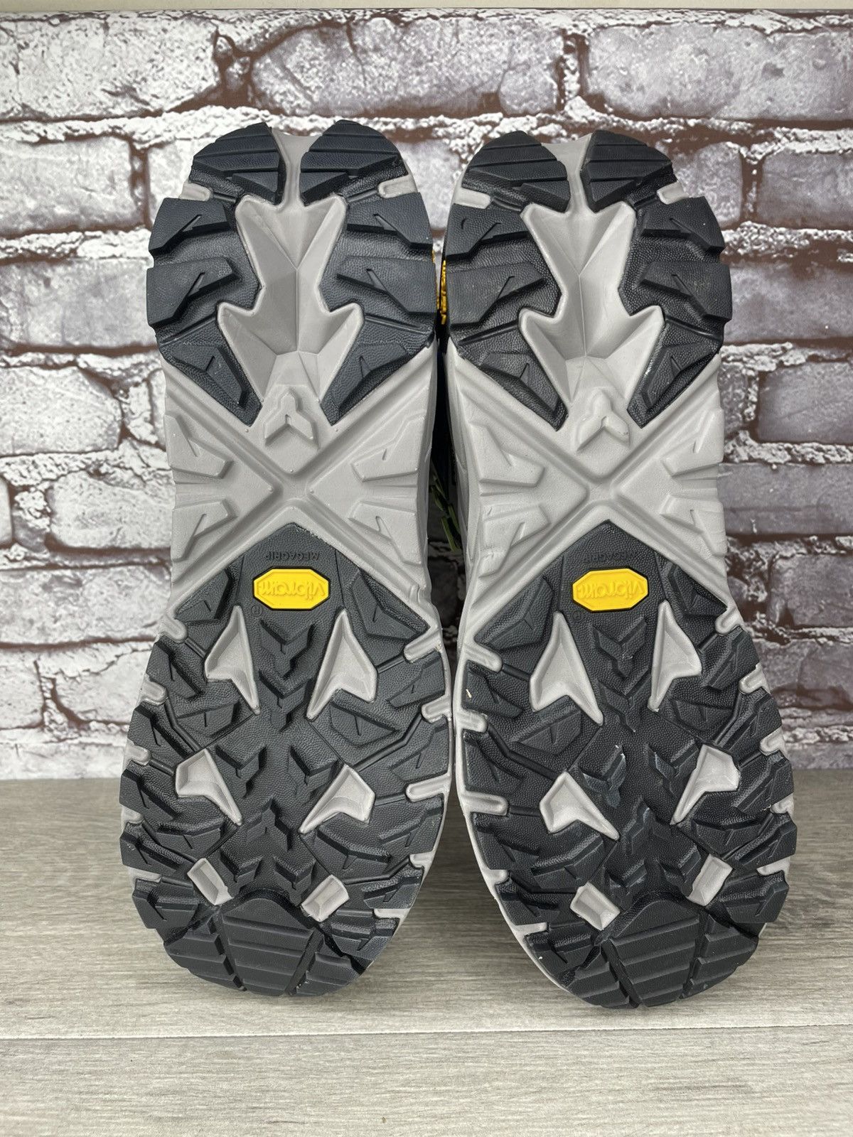 Hoka Hoka One One Anacapa Mid Hiking Boots Men 11D US/45 1/3EU Size US 11.5 / EU 44-45 - 17 Thumbnail