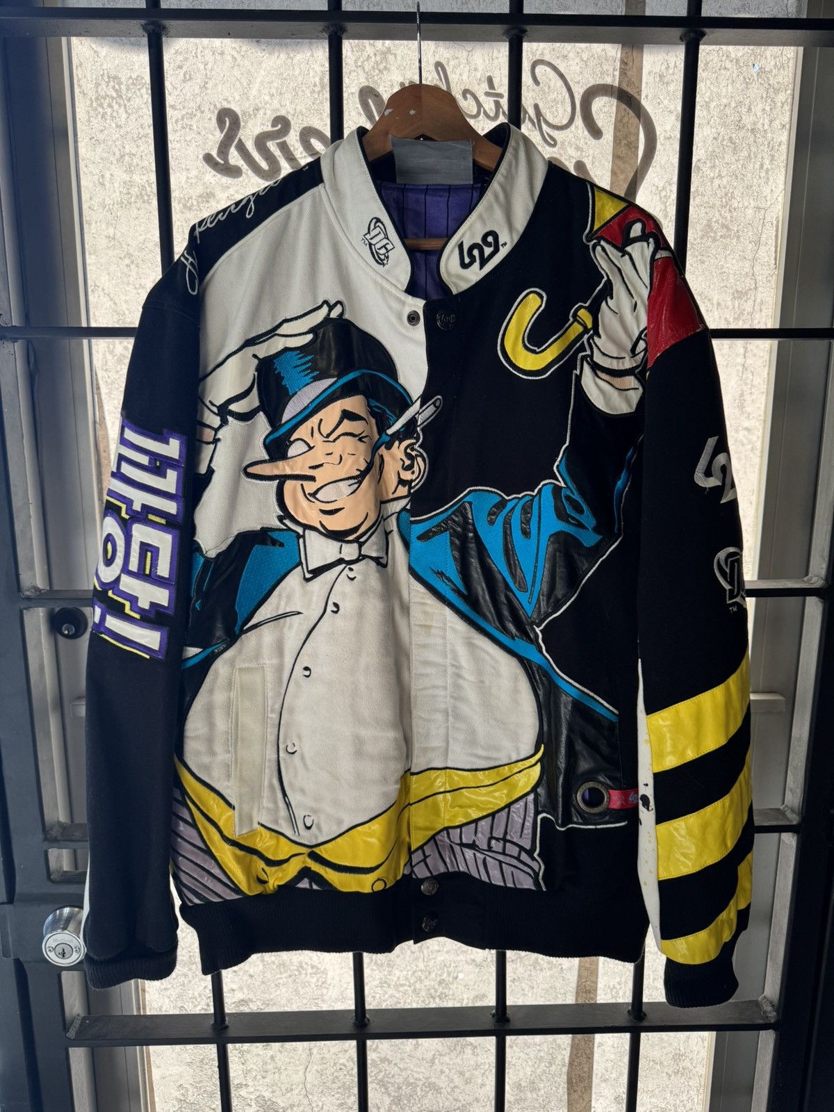 DC Comics 2007 DC Original Unique Penguin Batman Jacket XL Size US XL / EU 56 / 4 - 1 Thumbnail