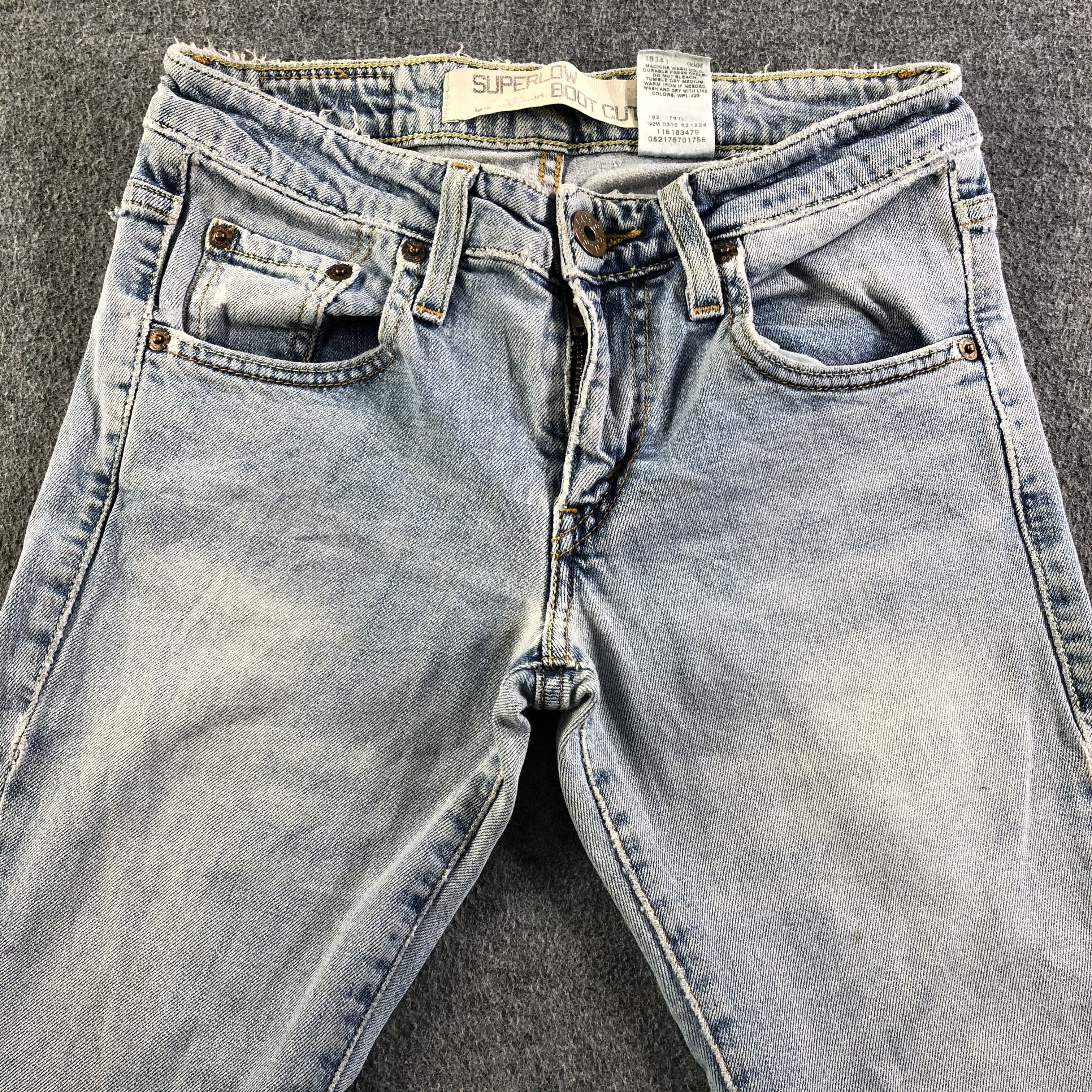 Levi's Vintage Light Wash Levis 518 Jeans-J3485 Size 28" / US 6 / IT 42 - 3 Thumbnail