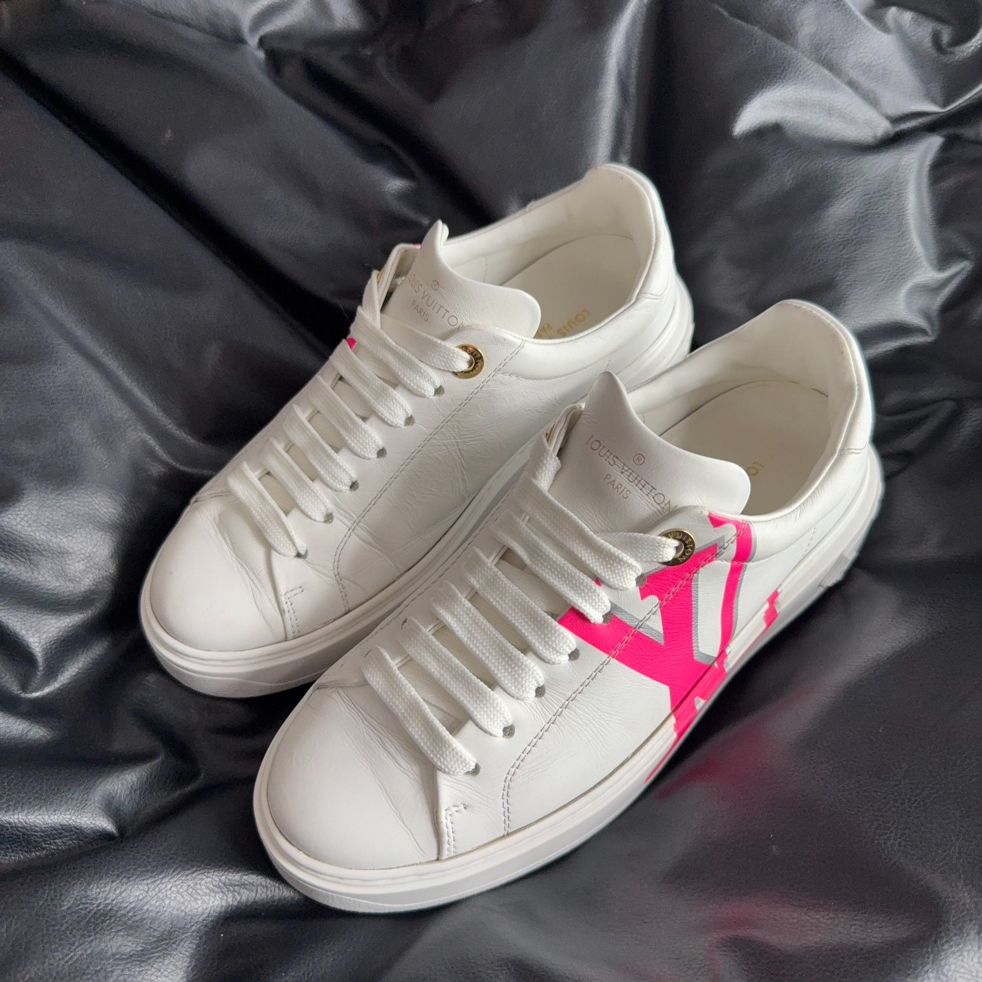 Louis Vuitton Louis Vuitton Retro Pink Lowtop Sneakers 36.5 Women Size US 6 / IT 36 - 1 Thumbnail