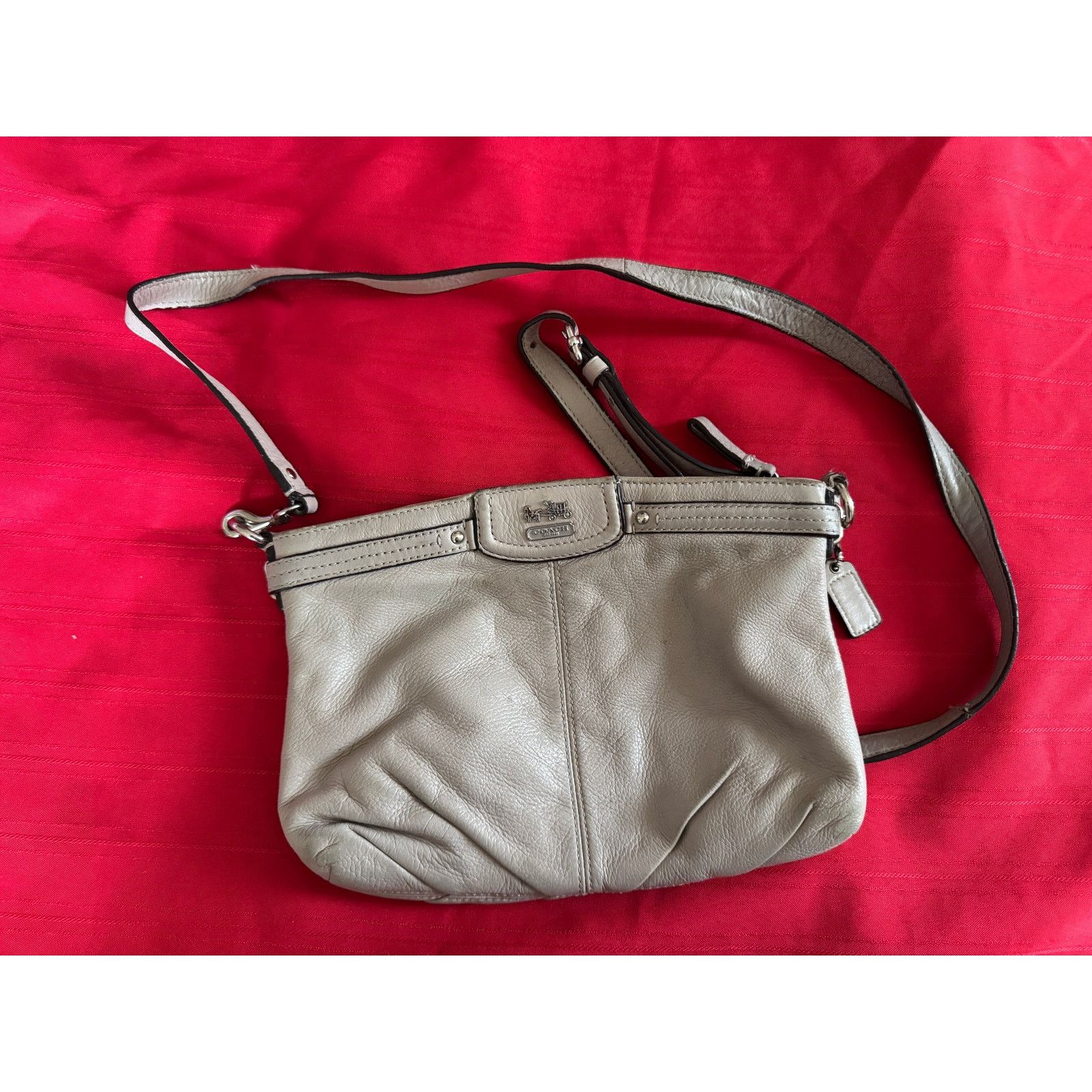 Coach Coach Gray 100% Leather Crossbody Handbag - beautiful Size ONE SIZE - 1 Thumbnail