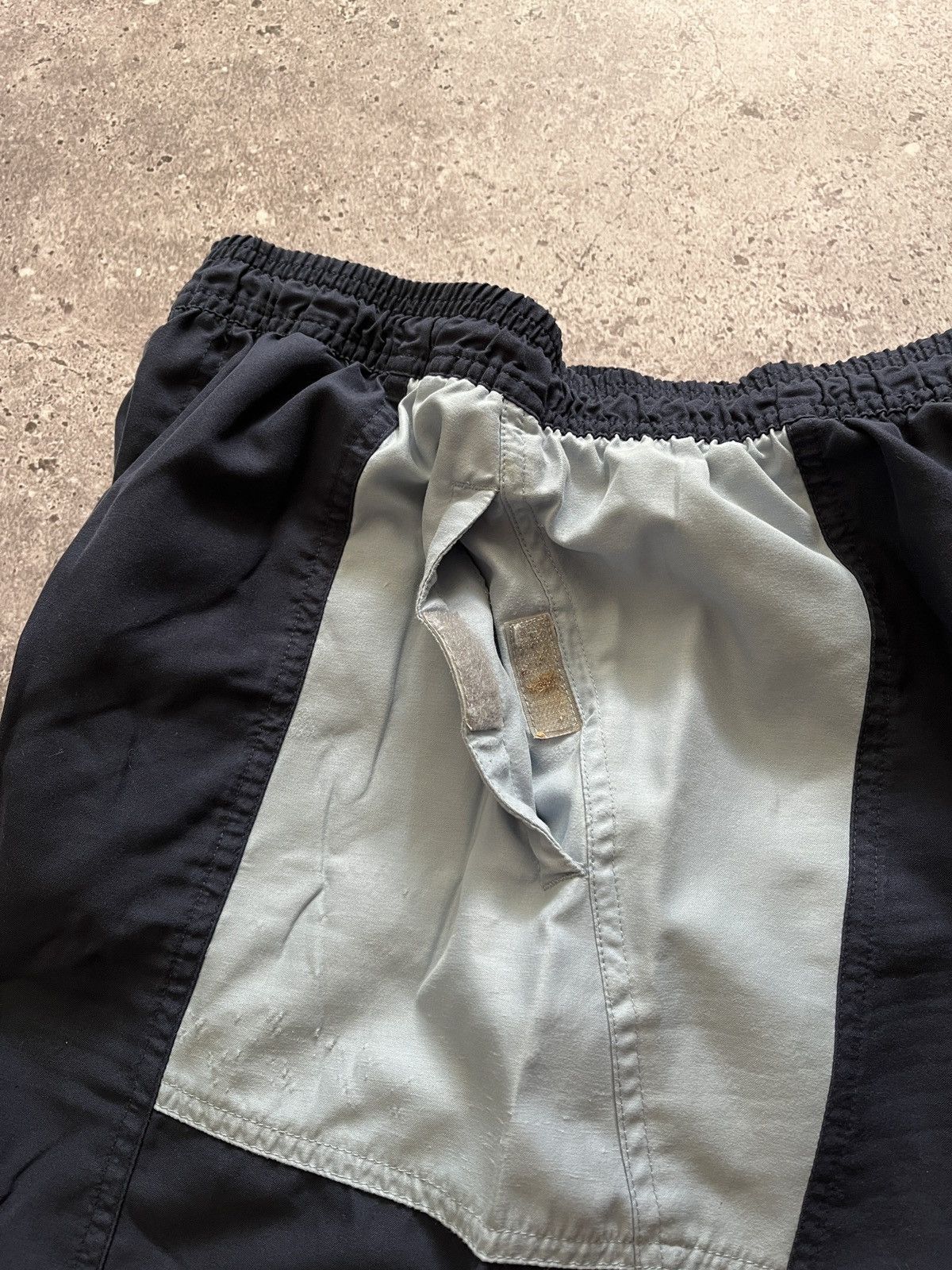Vintage Vintage YSL Yves Saint Laurent big logo blue Shorts 90s Size US 30 / EU 46 - 4 Thumbnail