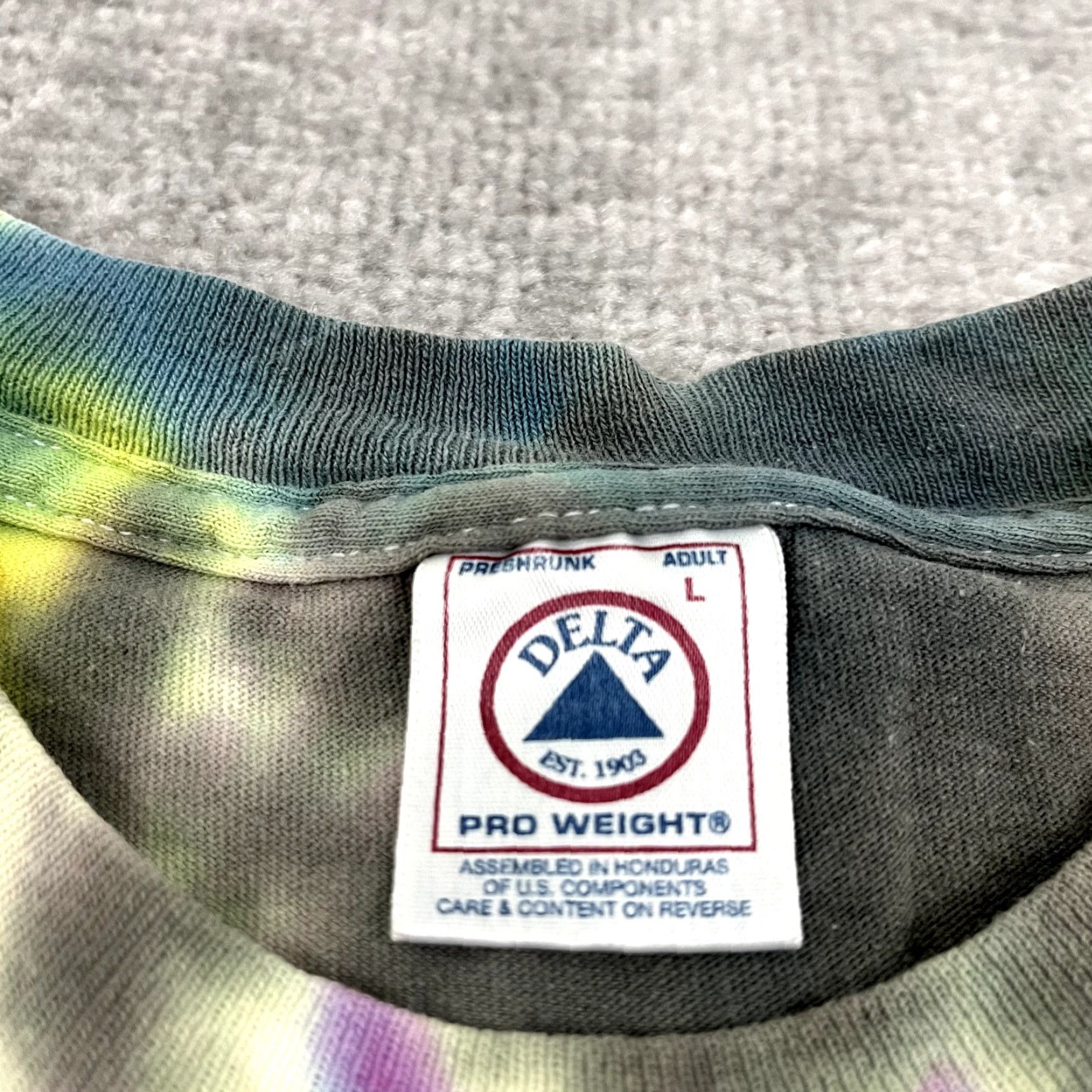 Delta VINTAGE JIMI HENDRIX Shirt Mens L Tie Dye Graphic Tee AOP All Over 90s 1997 Shirt Graphic Print Men T-Shirt Delta Pro Weight 90s Music Size US L / EU 52-54 / 3 - 4 Thumbnail