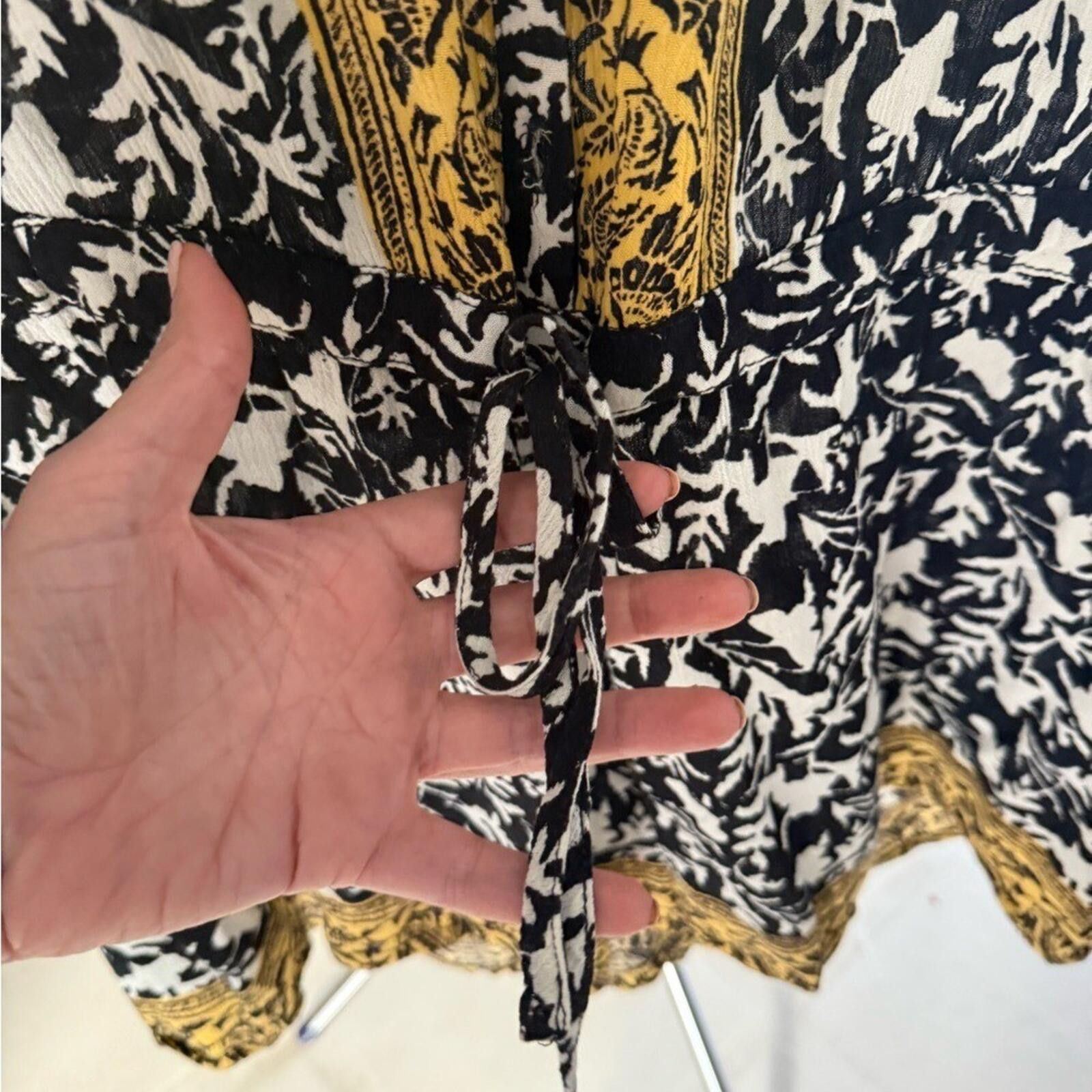 Free People Free People XS Black Gold Trim Romper Boho Long Sleeve Size 26" / US 2 / IT 38 - 6 Thumbnail