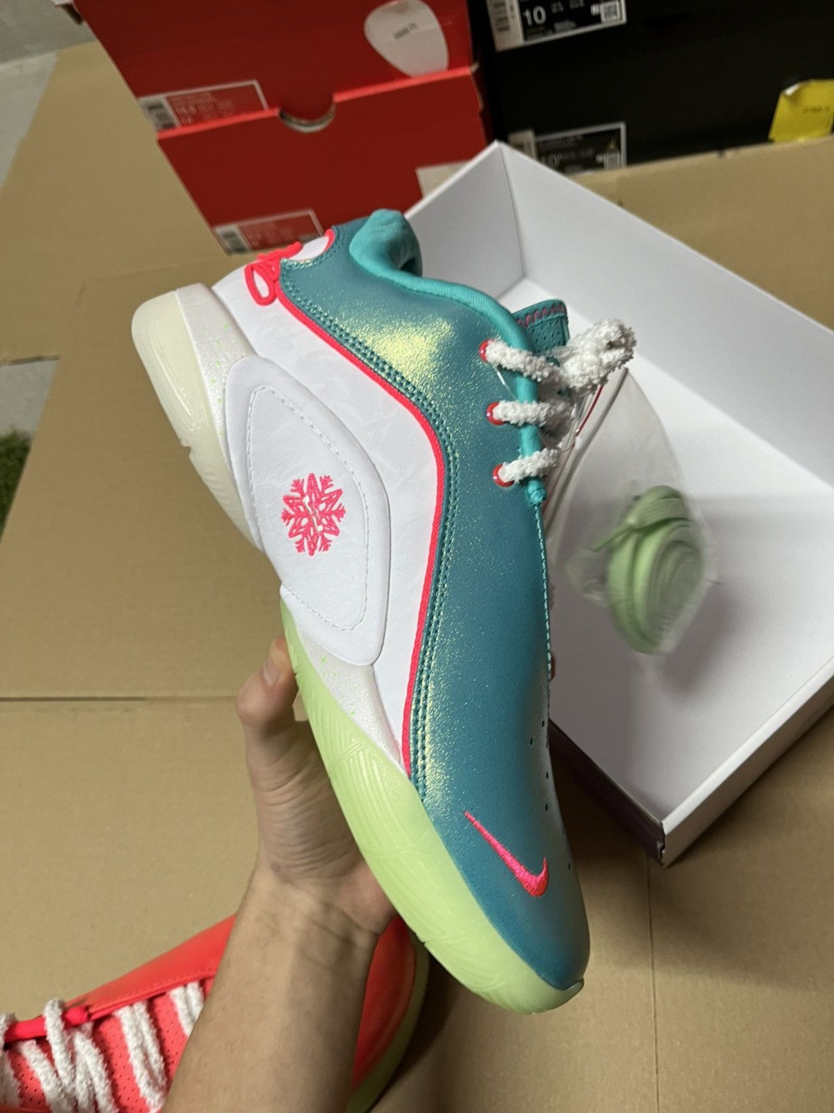 Nike Nike Lebron 23 Xmas Size US 8.5 / EU 41-42 - 8 Thumbnail