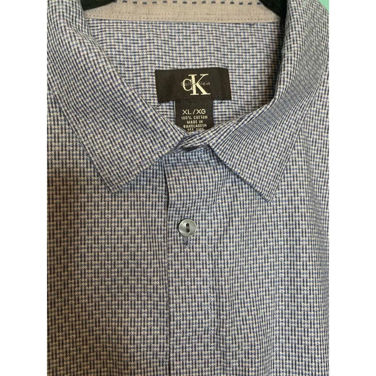 Calvin Klein Calvin Klein buttoned up long sleeves dress shirt size XL Size US XL / EU 56 / 4 - 3 Thumbnail
