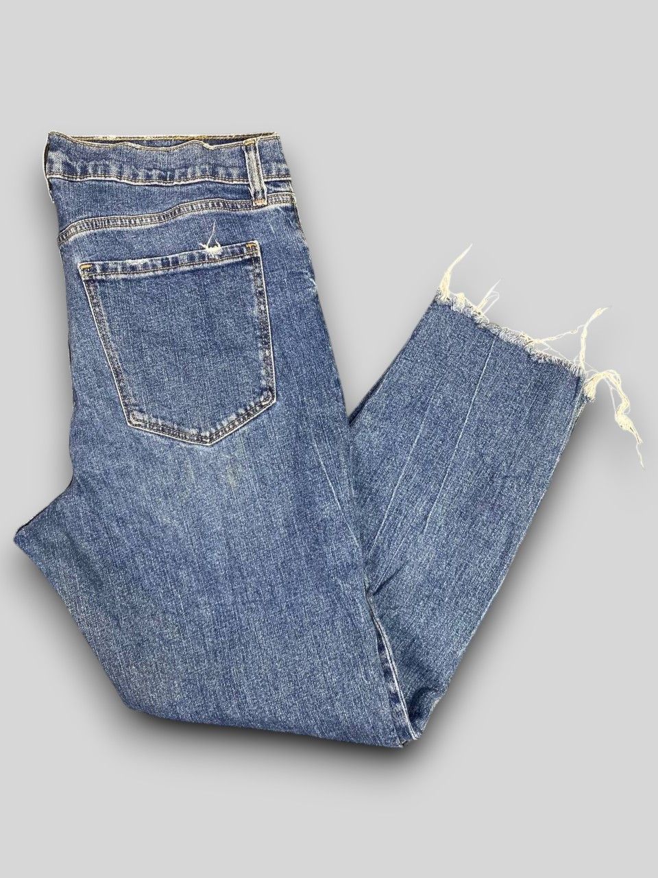 Old Navy old navy boyfriend cut mid rise distressed denim nice design Size US 36 / EU 52 - 1 Thumbnail