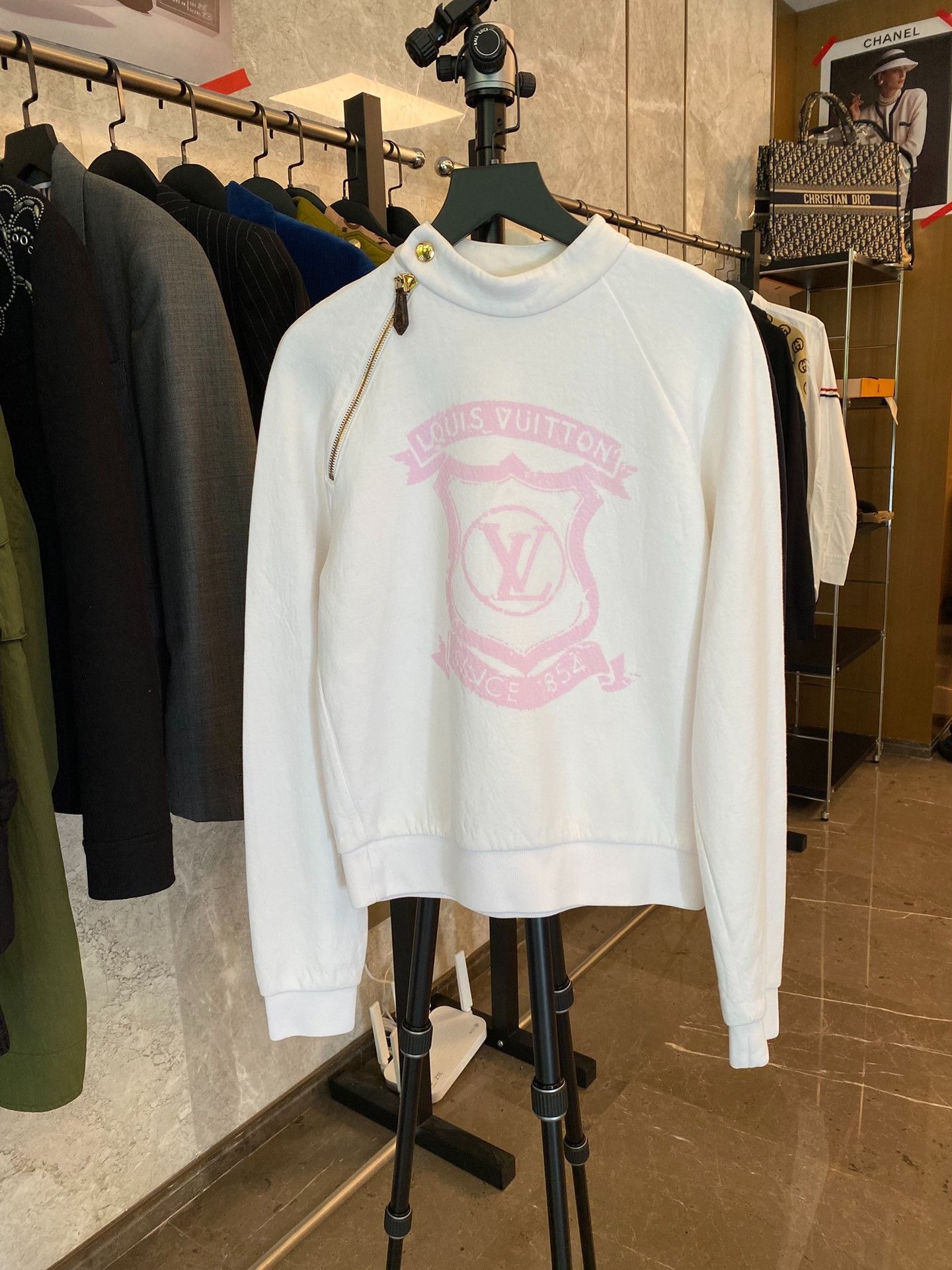 Louis Vuitton Louis Vuitton Retro Cotton White Hoodie S Women Size S / US 4 / IT 40 - 1 Thumbnail