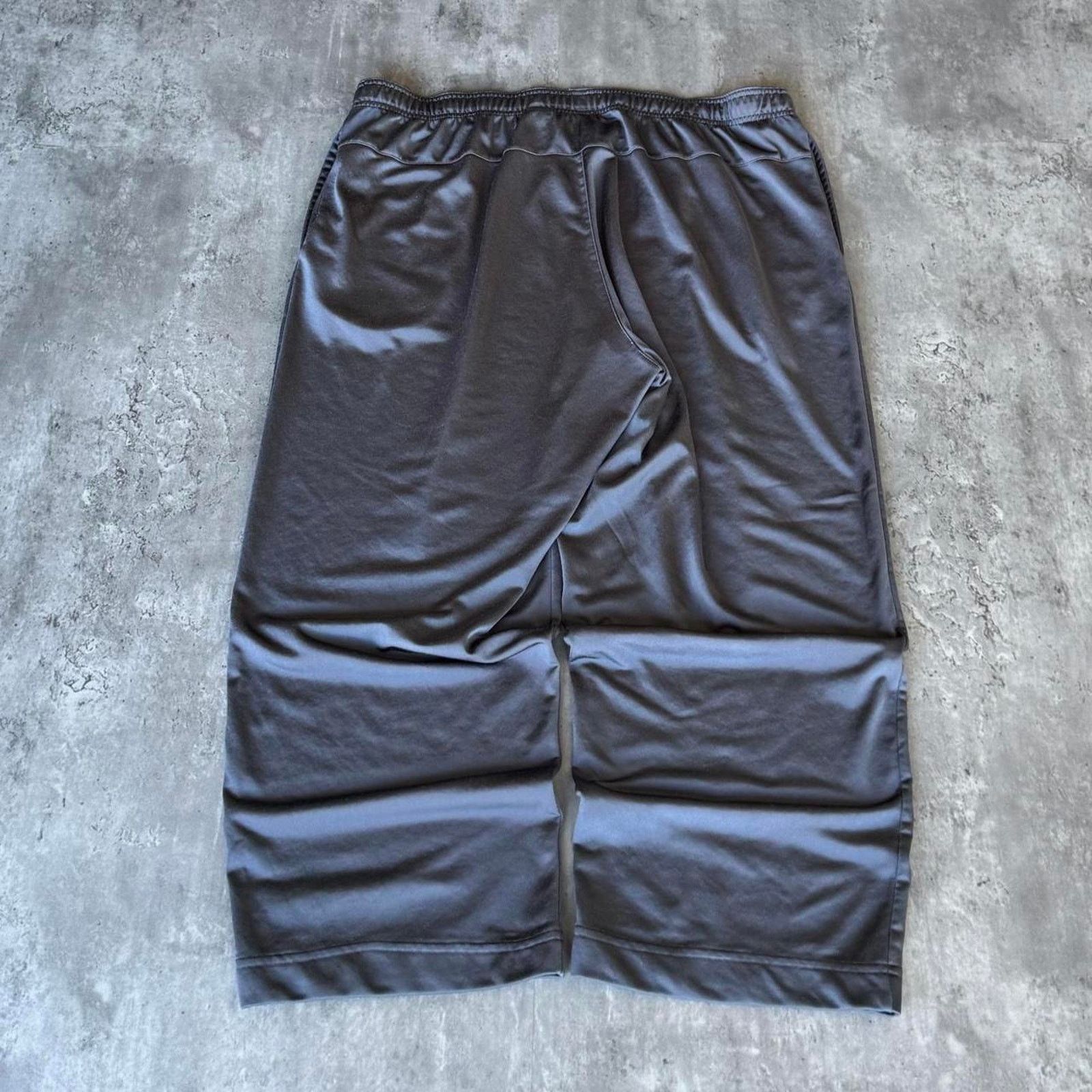 Reebok × Vintage Vintage Y2K Reebok Dark Grey Baggy Grunge Opium Sweatpants Size US 42 / EU 58 - 2 Thumbnail