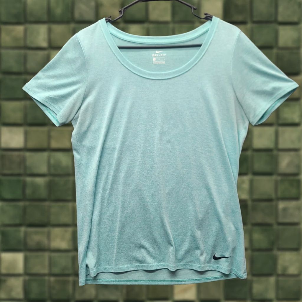 Nike Nike Dri-FIT Shirt Womens M Short Sleeve Pullover Activewear Green Athletic Performance Size M / US 6-8 / IT 42-44 - 1 Thumbnail