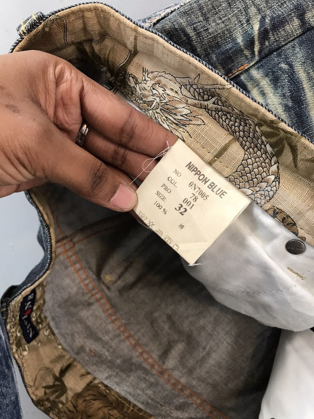 Vintage Vintage Nippon blue lion embroidered denim Size US 35 - 7 Thumbnail