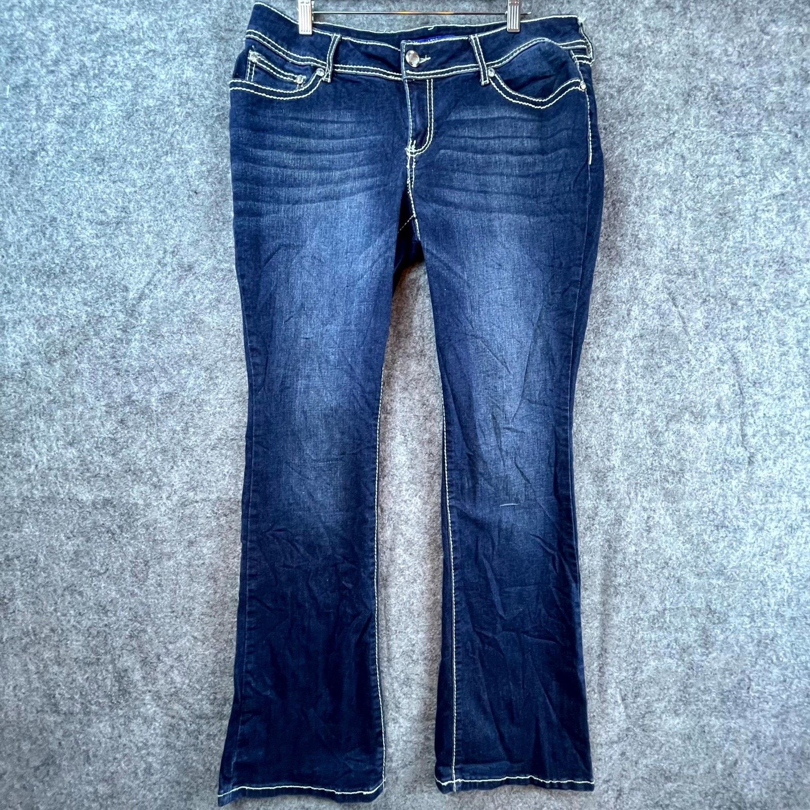 Apt. 9 Apt.9 Jeans Women 34 Y2K Flap Pockets Rhinestones Bootcut Size 34" / US 12 / IT 48 - 2 Thumbnail