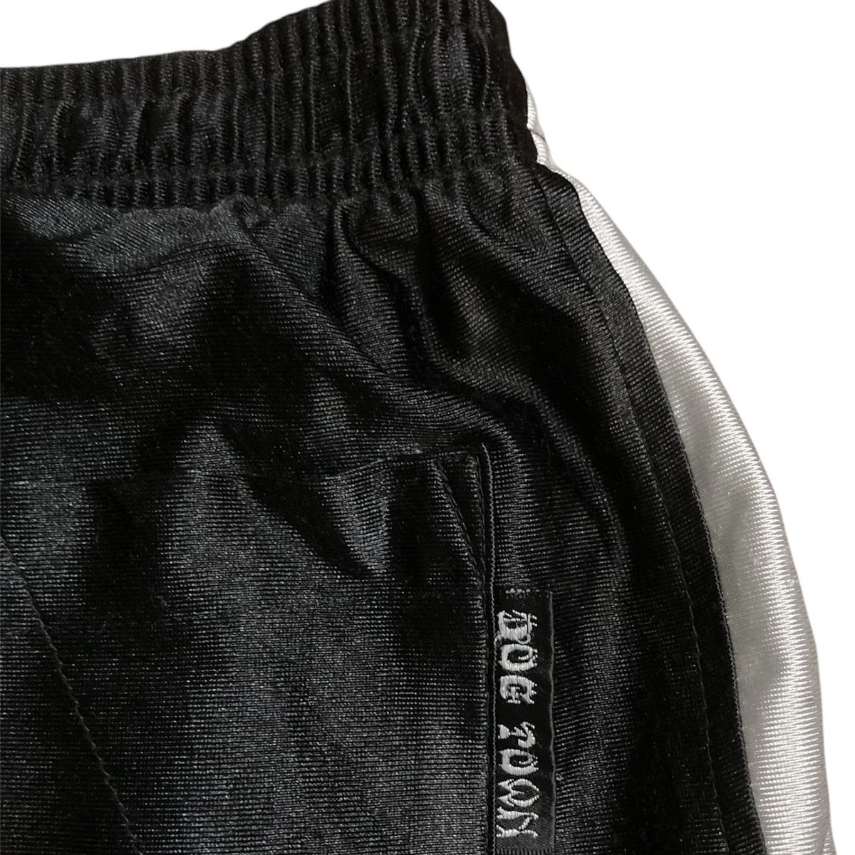 Dogtown DOGTOWN EMBROIDERED LOGO CROSS SHORT PANTS Size US 30 / EU 46 - 5 Thumbnail