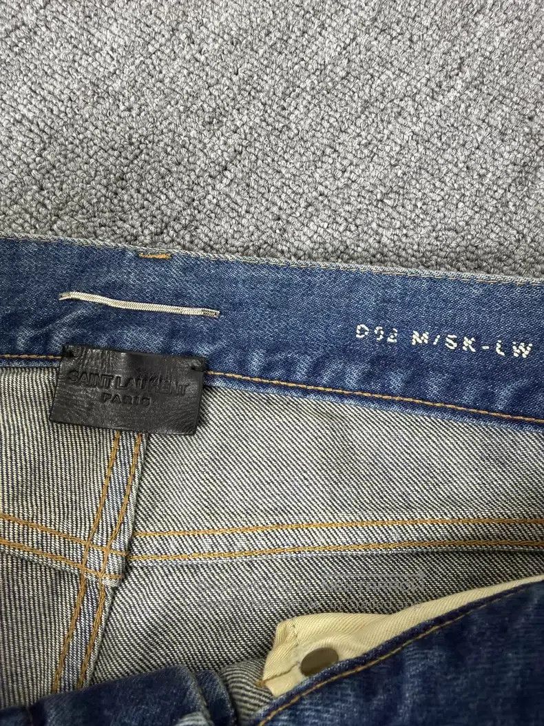 Saint Laurent Paris Saint Laurent Paris Cat Whisker Washed Blue Denim Pants i Size US 28 / EU 44 - 5 Thumbnail