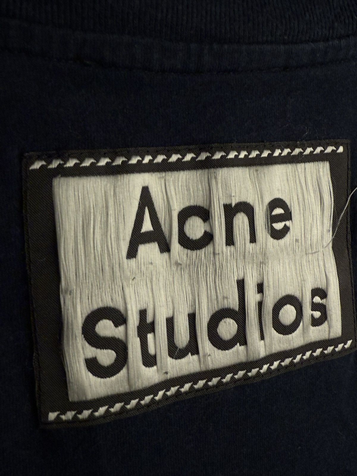 Acne Studios ACNE STUDIOS REVERSE LABEL POCKET T-SHIRT NAVY Size US L / EU 52-54 / 3 - 6 Thumbnail