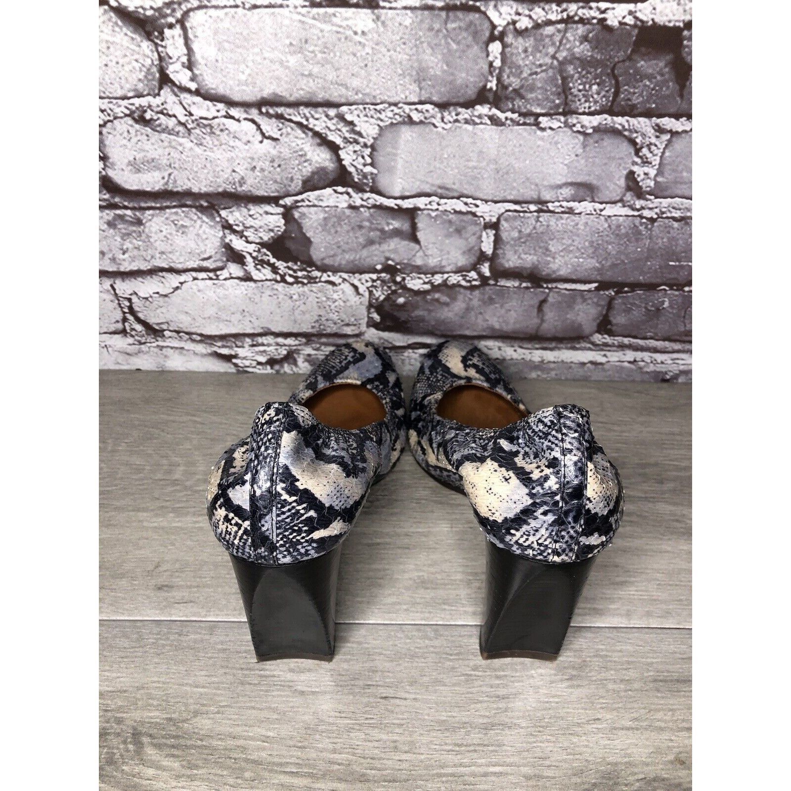 Lanvin LANVIN Ivory Blue Snake Print Leather Ballerina Pumps Wedges Size US 9.5 / IT 39.5 - 5 Thumbnail