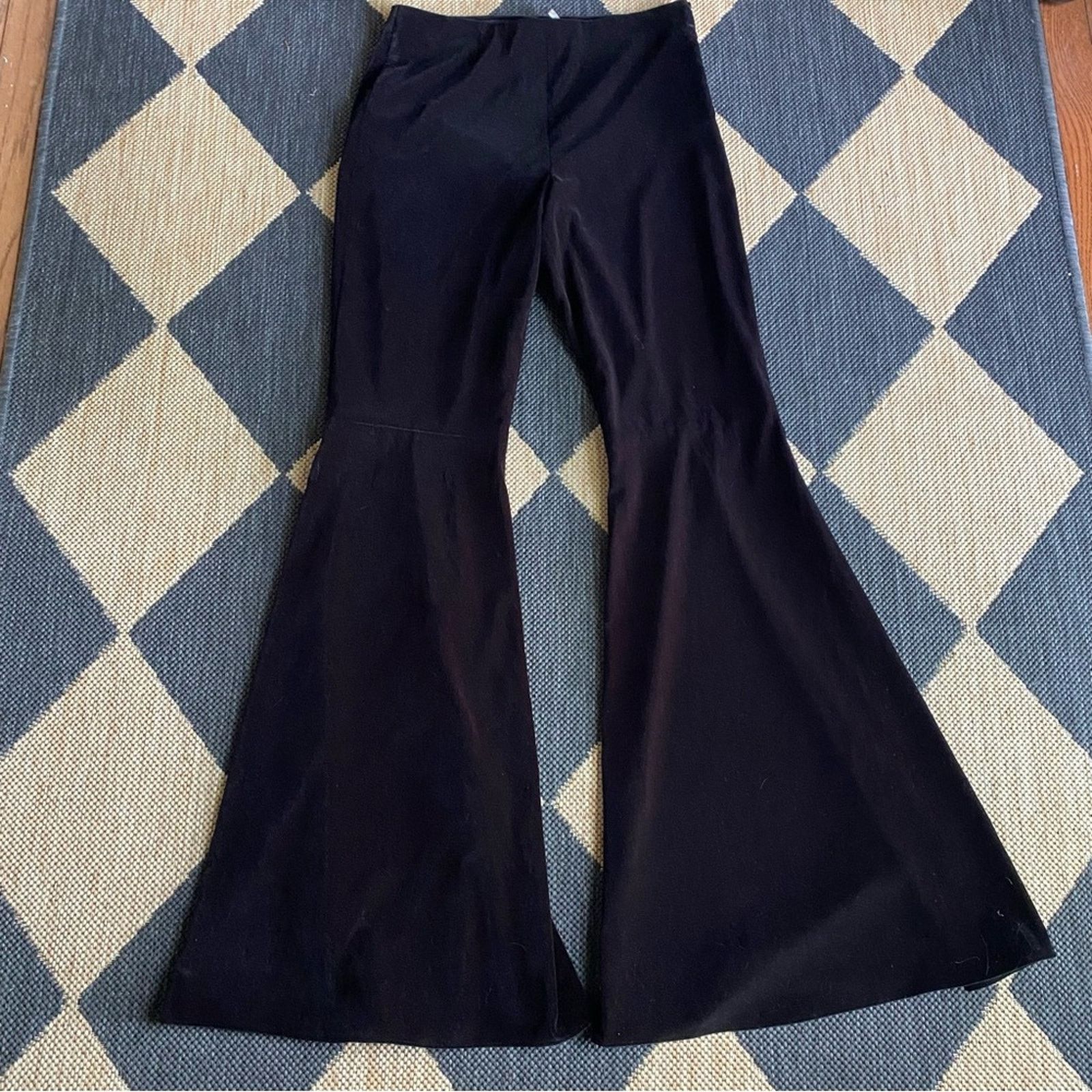 Alice + Olivia Alice + Olivia $399 Jinny Side-Zip Pants Black Velvet 6 EUC Size 28" / US 6 / IT 42 - 8 Thumbnail