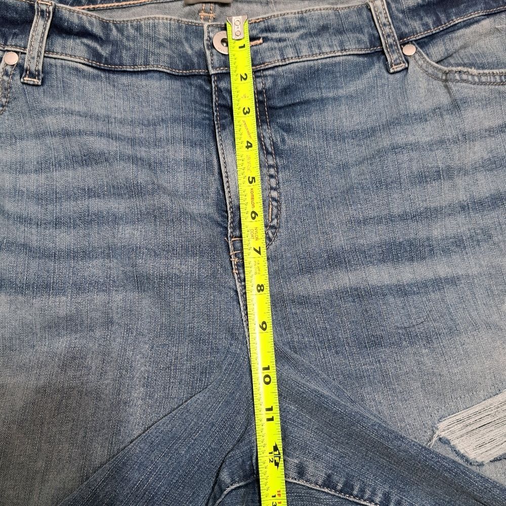 Other Torrid Boyfriend Straight Vintage Stretch Distressed Mid Rise Jean Size 26 Tall Size 24" / US 00 / IT 34 - 7 Thumbnail