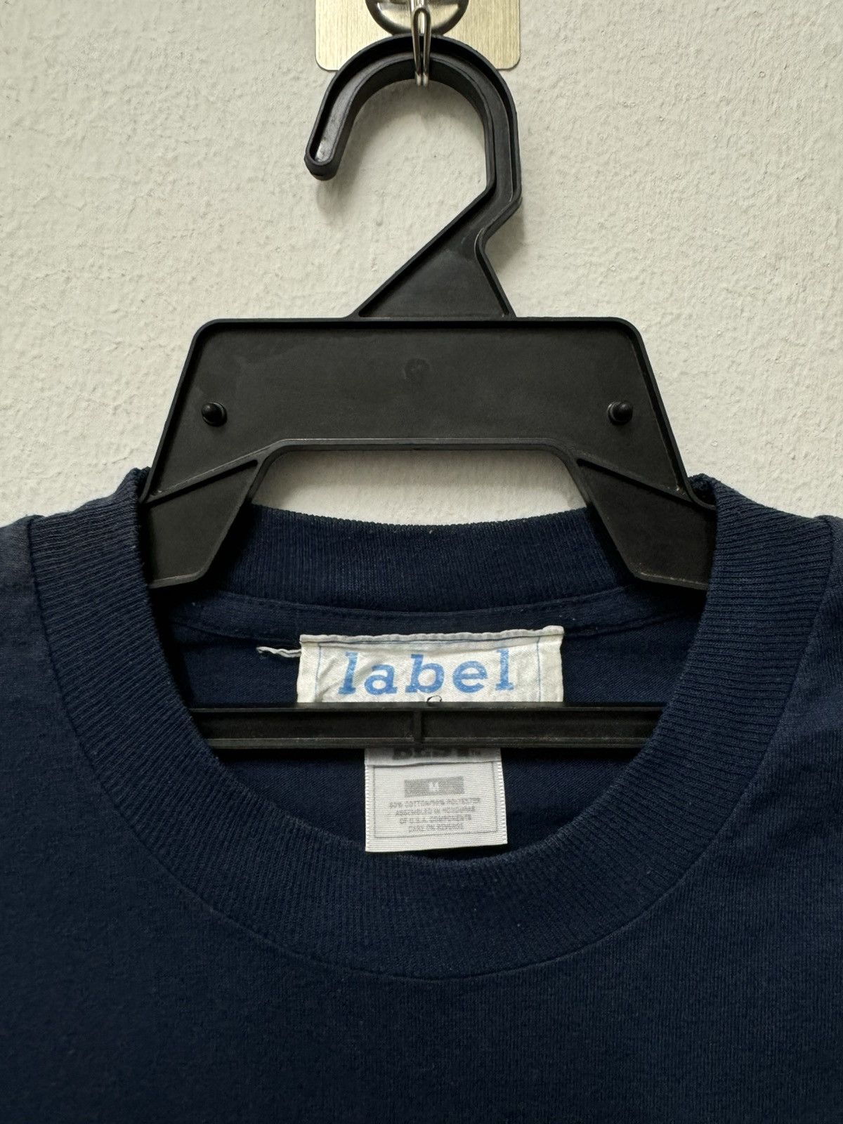 Vintage Vintage 90’s Label Streetwear Tee Size US M / EU 48-50 / 2 - 4 Thumbnail