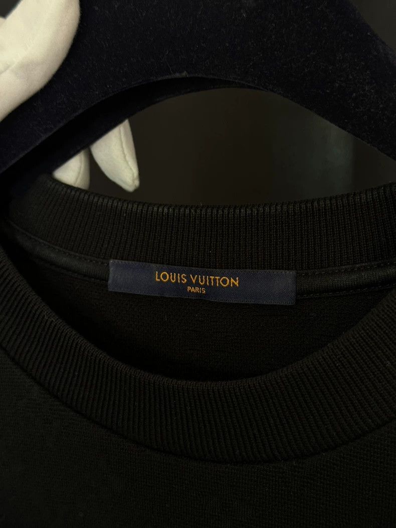 Louis Vuitton LOUIS VUITTON dark print and full print short sleeves 2501- Size US L / EU 52-54 / 3 - 3 Thumbnail
