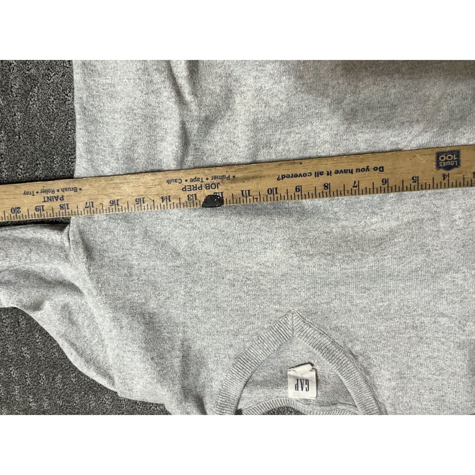 Gap Gap Sweater Men S Light Gray V-Neck Pullover Casual Shirt Style: Sweater (All Seasons) Size US S / EU 44-46 / 1 - 4 Thumbnail