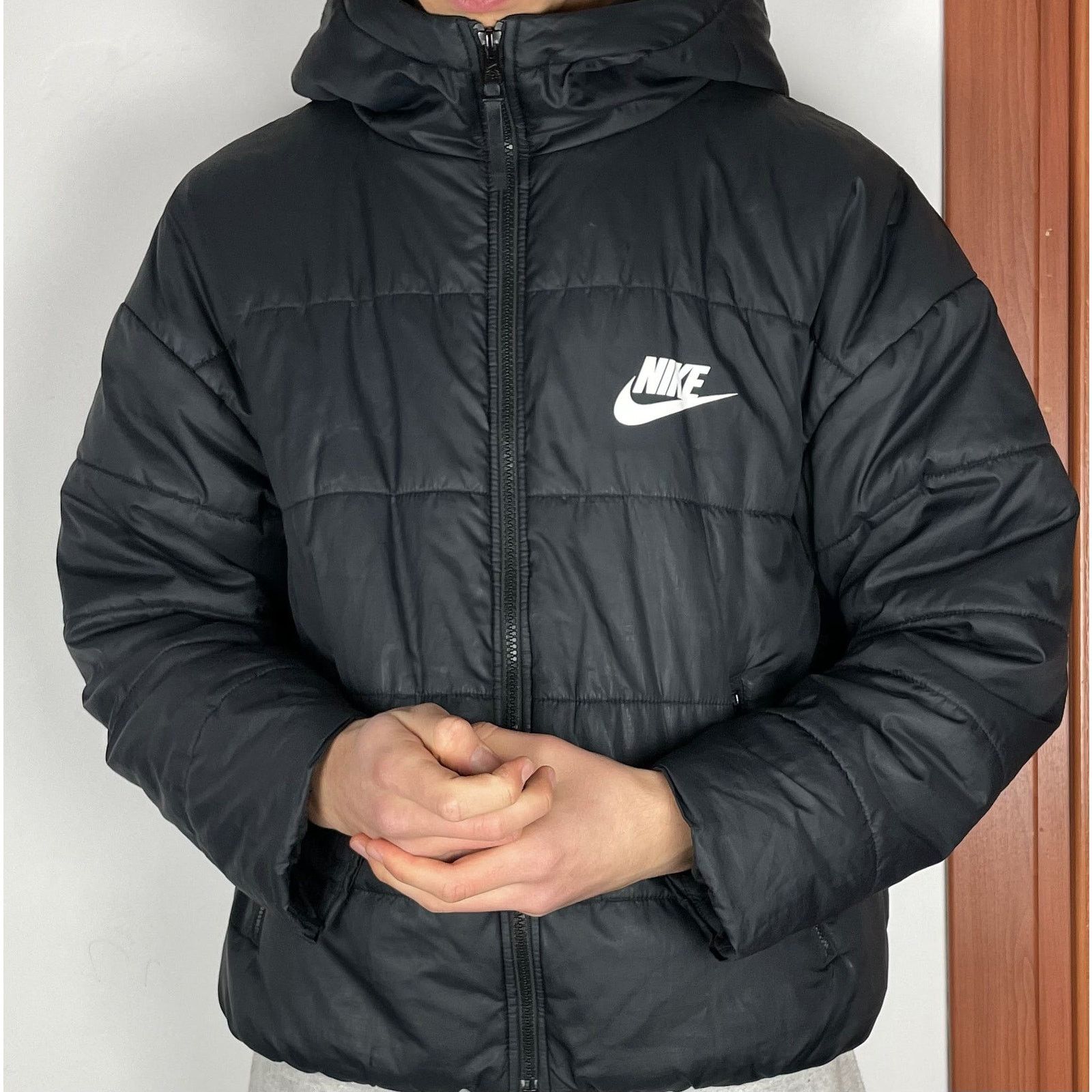 Nike Nike Women Black Long Sleeve Full Zip Hooded Puffer Jacket S Size S / US 4 / IT 40 - 2 Thumbnail