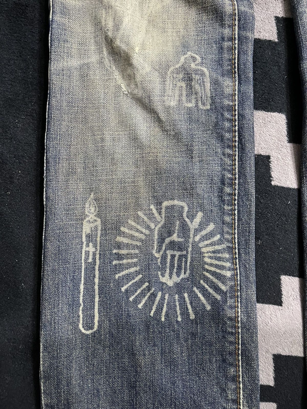 Dsquared2 FW05 dsquared2 buckle back HOPE mud wash distressed jeans Size US 31 - 8 Thumbnail