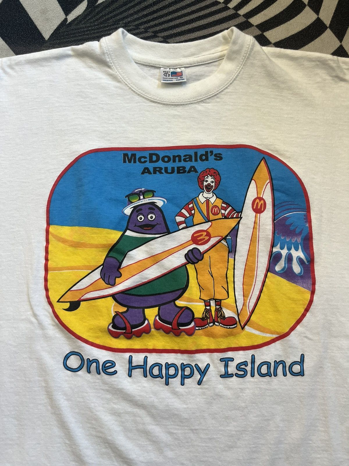 Arts & Science Vintage McDonald’s One Happy Island 90’s Tshirt Size US L / EU 52-54 / 3 - 6 Thumbnail