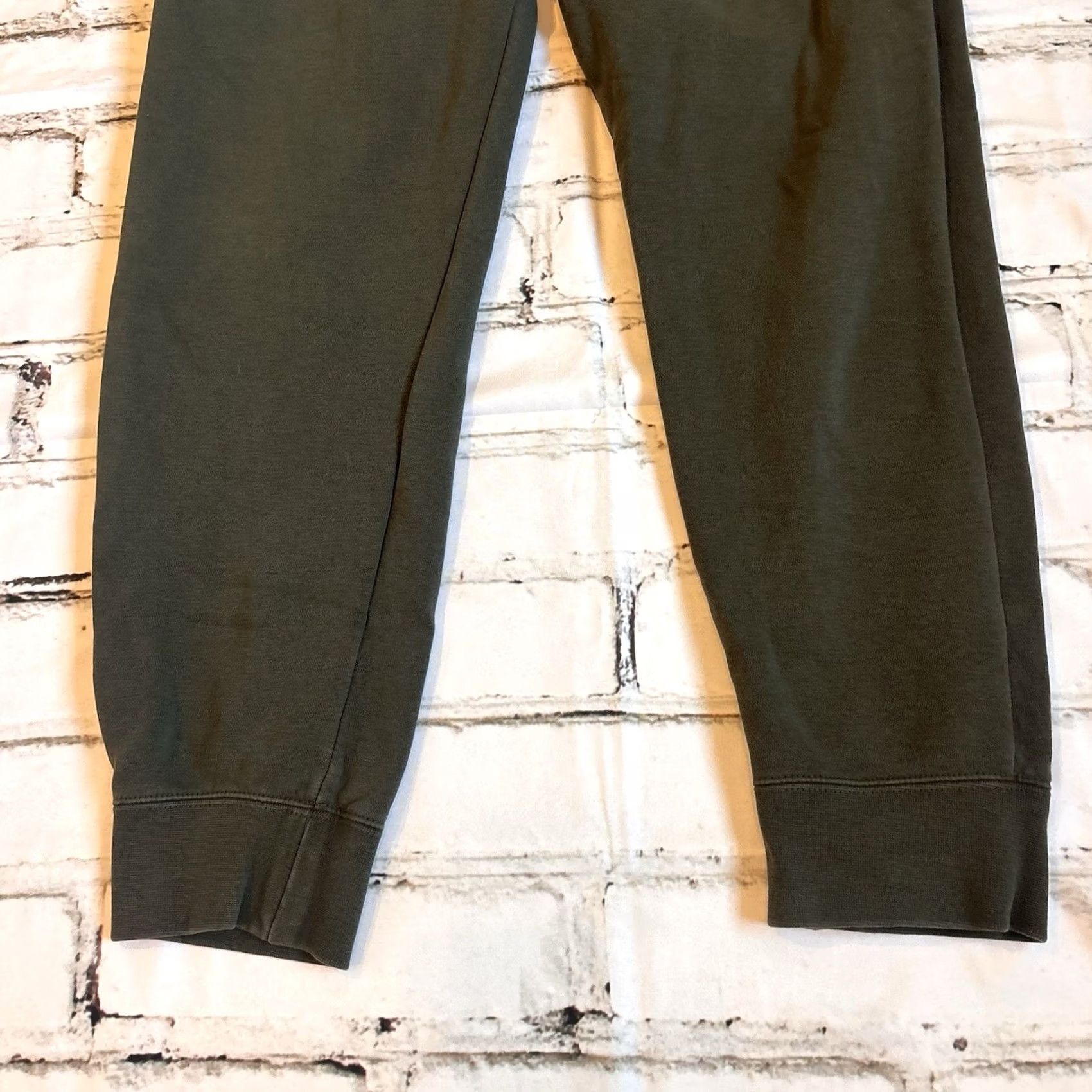 Nike Nike Sportswear Fleece Jogger Pants Mens M Olive Green Tapered Size US 31 - 5 Thumbnail