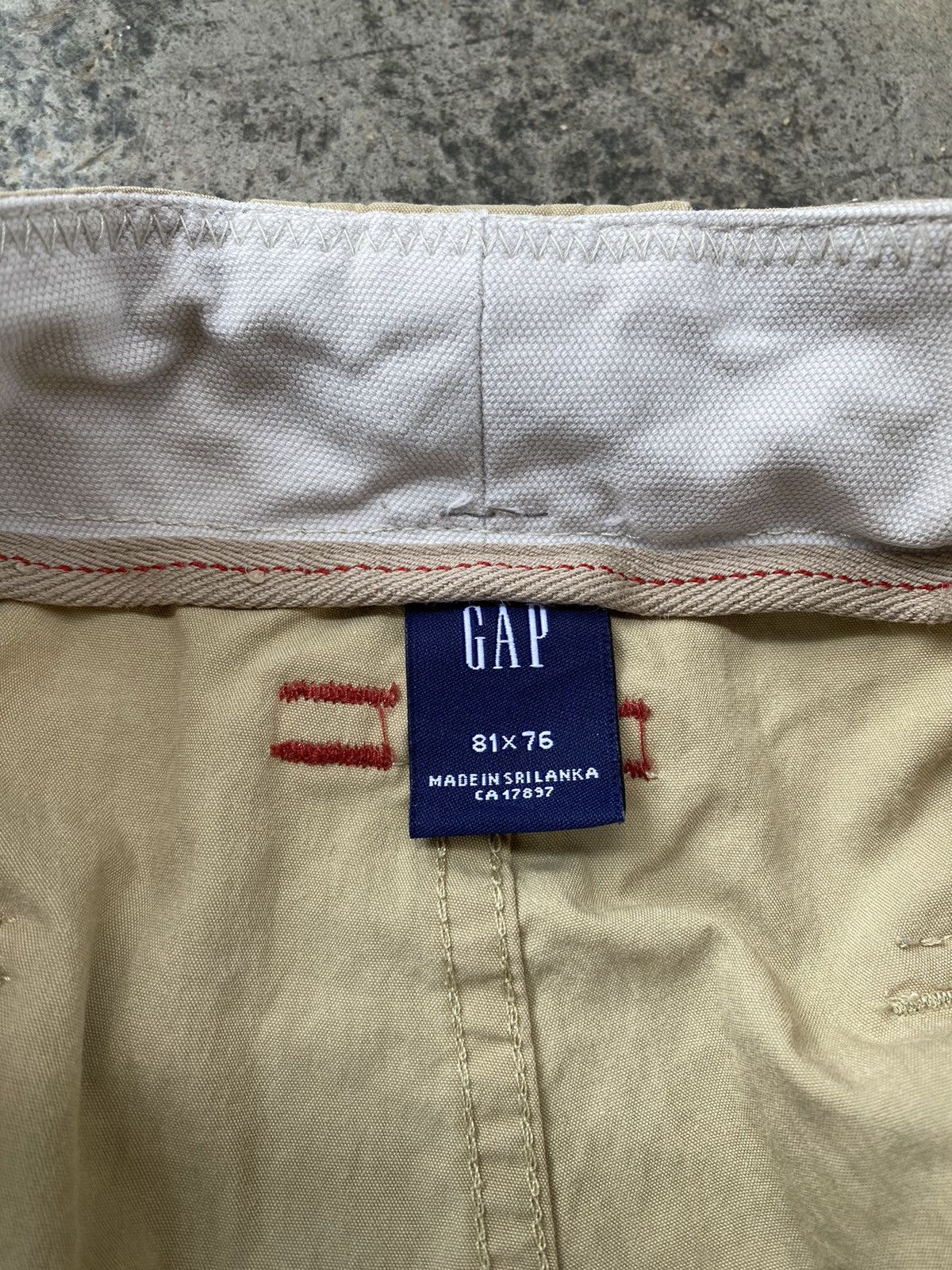 Gap Vintage Gap Multi Pocket Cargo Pants Size US 33 - 7 Thumbnail