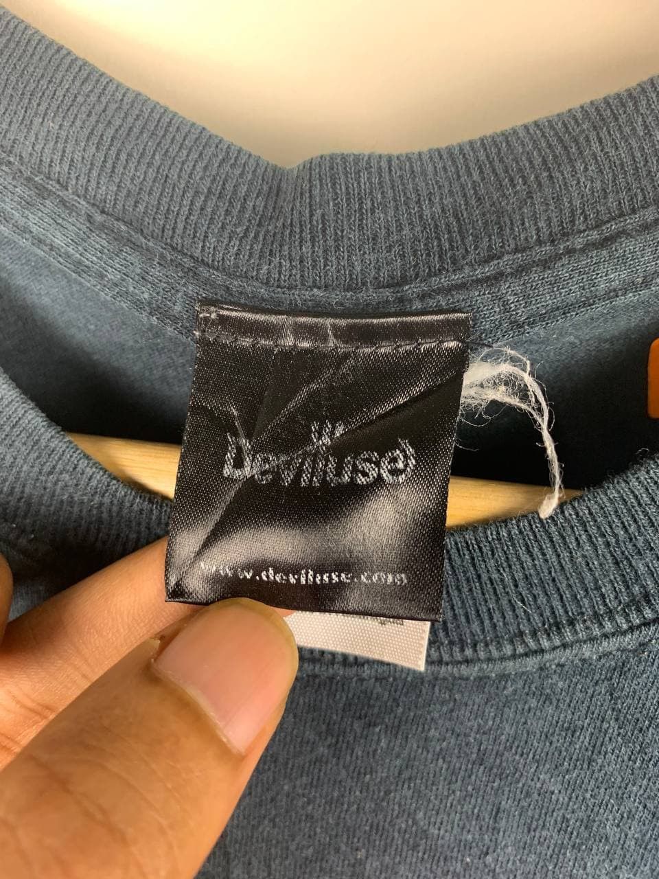 Japanese Brand Vtg Deviluse Japan Streetwear Brand Red Drip Logo Tee Size US M / EU 48-50 / 2 - 4 Thumbnail