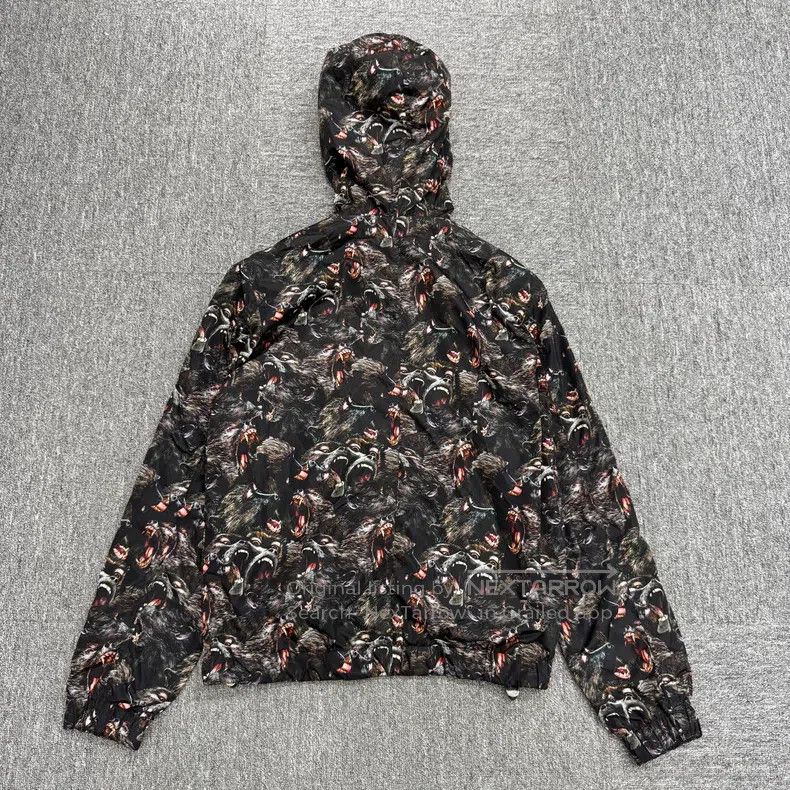 Givenchy Givenchy Size 48 Monkey Group Jacket Size: 48 Size US M / EU 48-50 / 2 - 5 Thumbnail