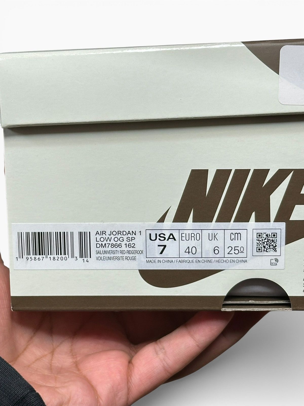 Travis Scott Air Jordan 1 OG Low Travis Scott Reverse Mocha Men's Size 7 Size US 7 / EU 40 - 13 Thumbnail