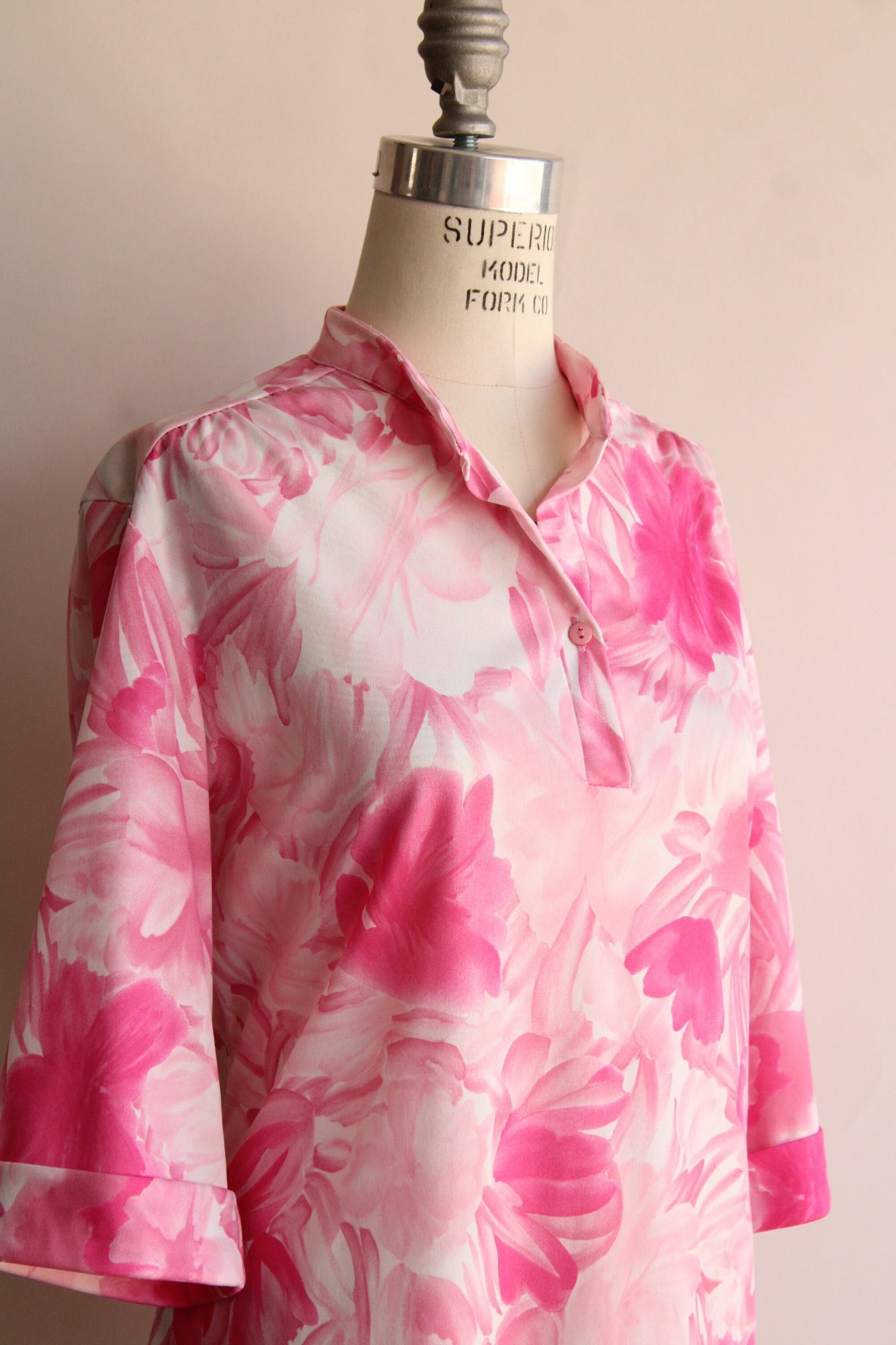 Vintage Vintage 1960s Blouse, Ro-Vel Pink And White Floral Print Nyl Size L / US 10 / IT 46 - 5 Thumbnail