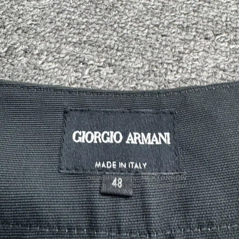 Emporio Armani GIORGIO ARMANI Green Silk Casual Pants. Size US 34 / EU 50 - 3 Thumbnail