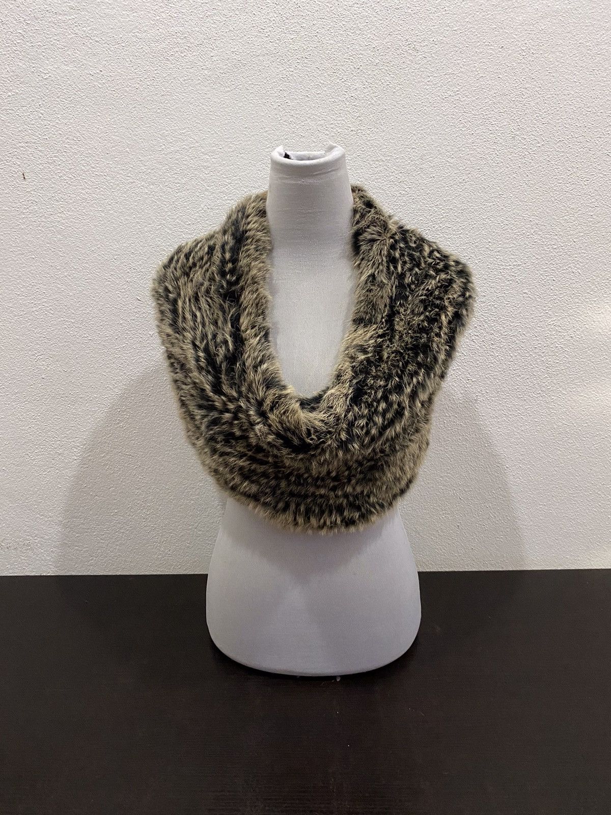 Japanese Brand Japanese Brand Nabro Mink Fur Fleece Round Neck Scarf Size ONE SIZE - 2 Thumbnail