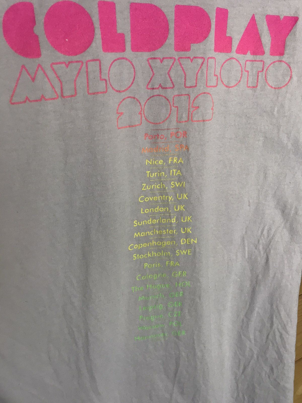 Band Tees Coldplay mylo xyloto 2012 tour t-shirt Size US L / EU 52-54 / 3 - 9 Thumbnail