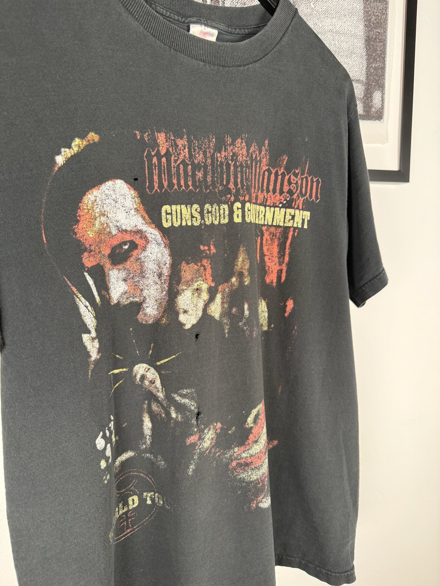 Vintage 🚭MARILYN MANSON VINTAGE GRAIL🚭 GUNS GOD GOVERNMENT T SHIRT Size US L / EU 52-54 / 3 - 4 Thumbnail