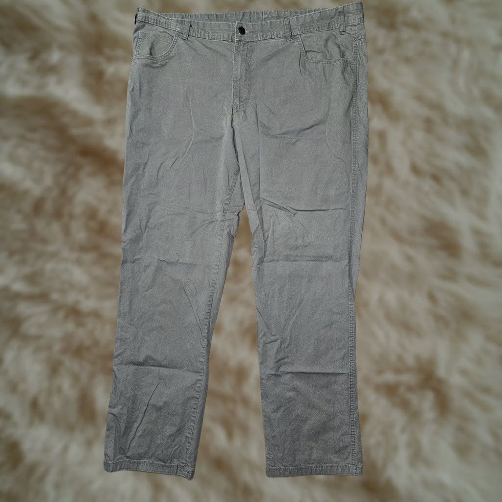 Vintage Columbia Mens 42x34 Gray Chino Regular Fit Stretch Casual Outdoor Travel Pants Size US 42 / EU 58 - 1 Thumbnail